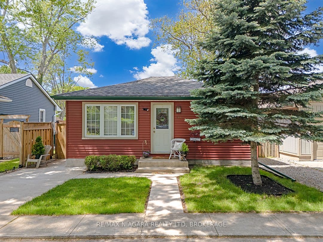 263 Maplewood Avenue photo 1