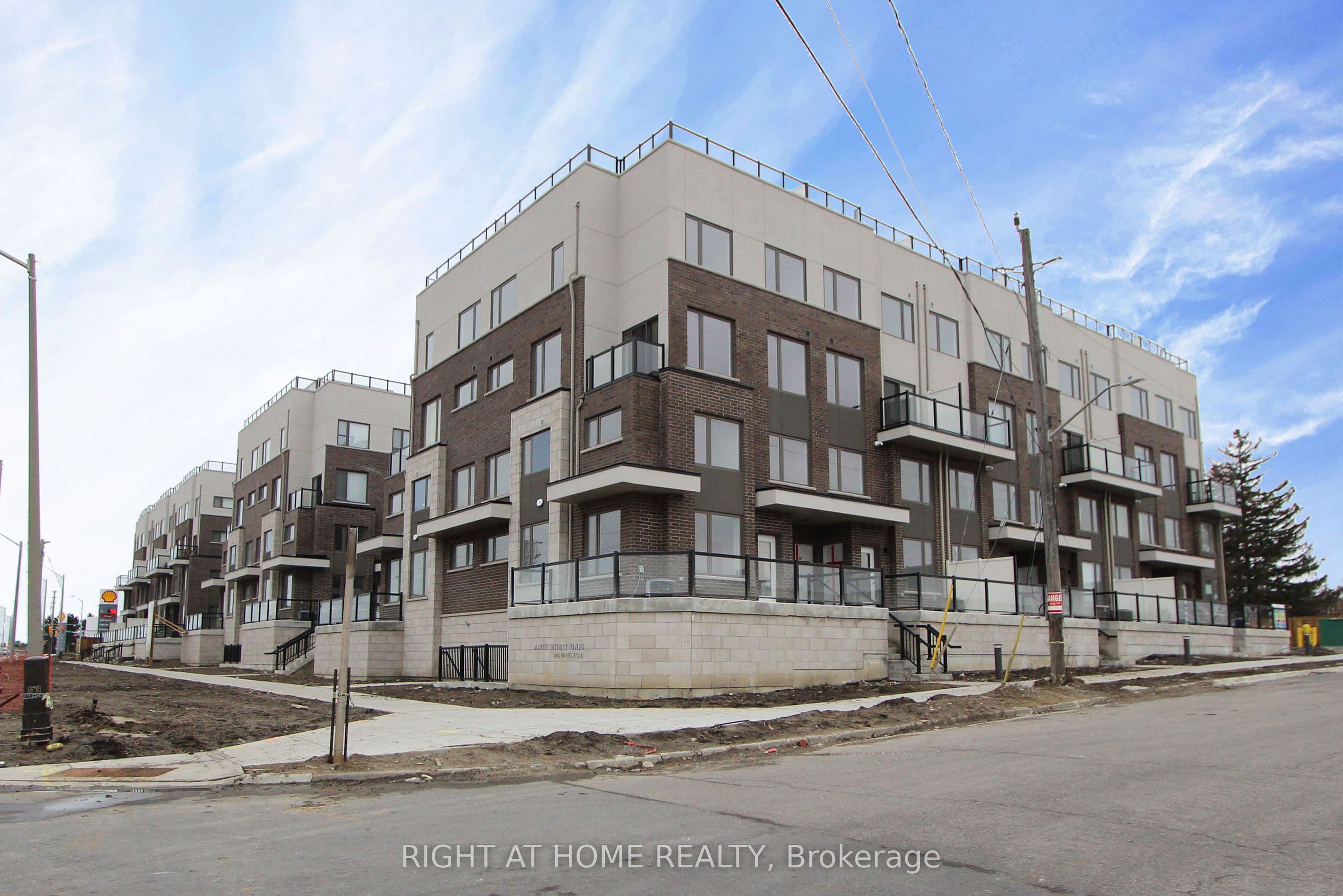 Unit 405 1460 Whites Road photo 1
