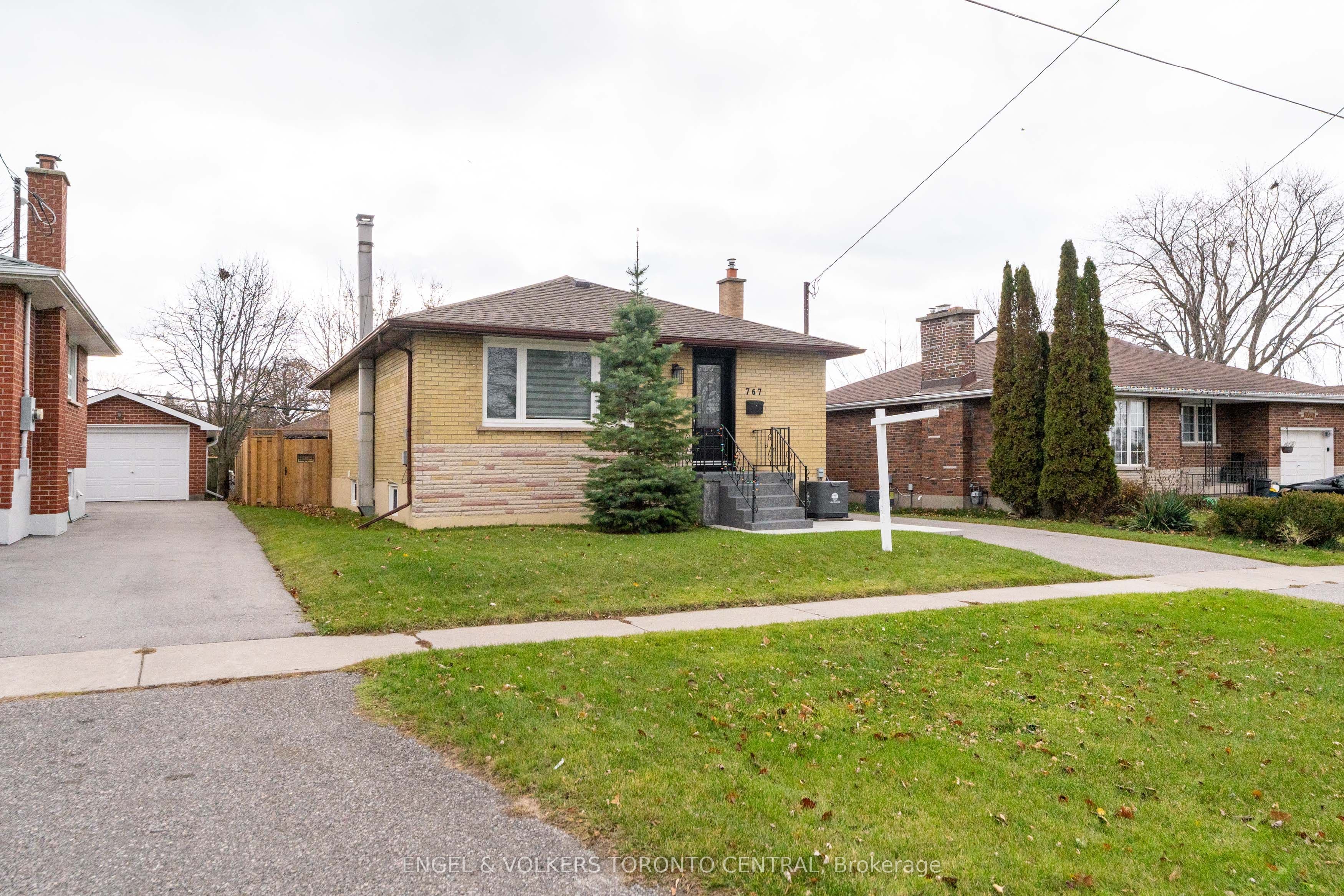 767 Phillip Murray Avenue photo 1