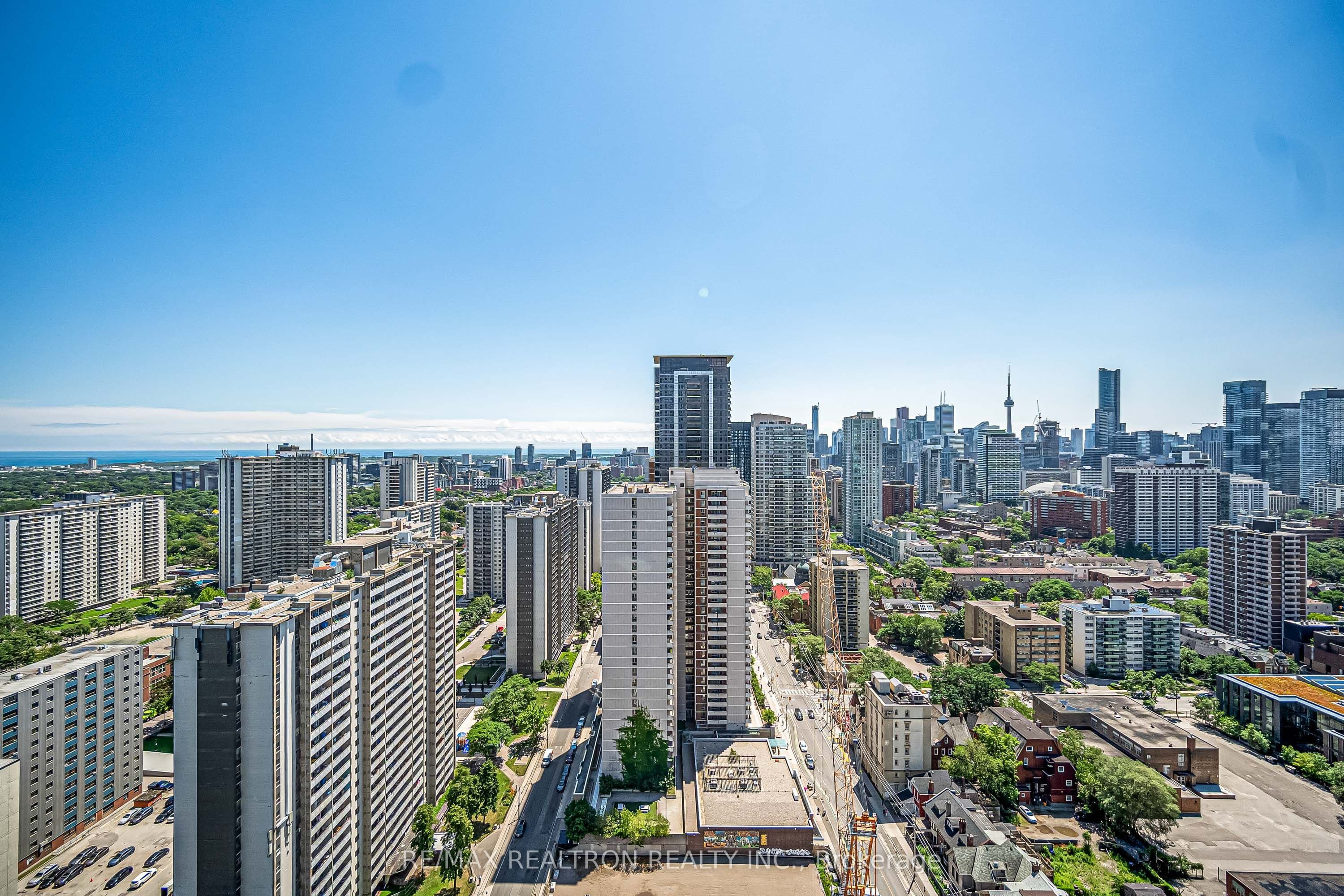 Unit 3201 609 Sherbourne Street photo 1