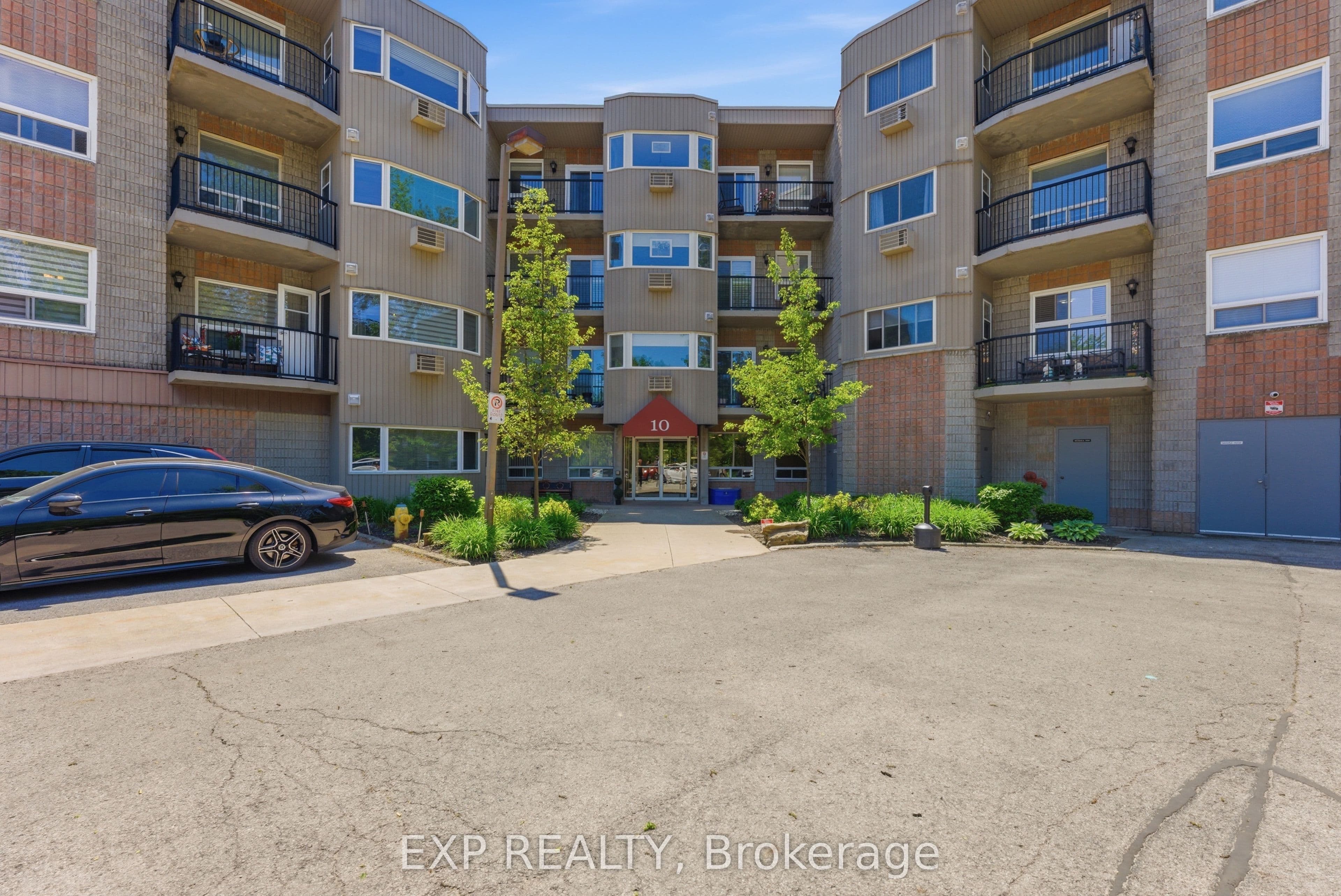 Unit 207 10 John Street photo 1
