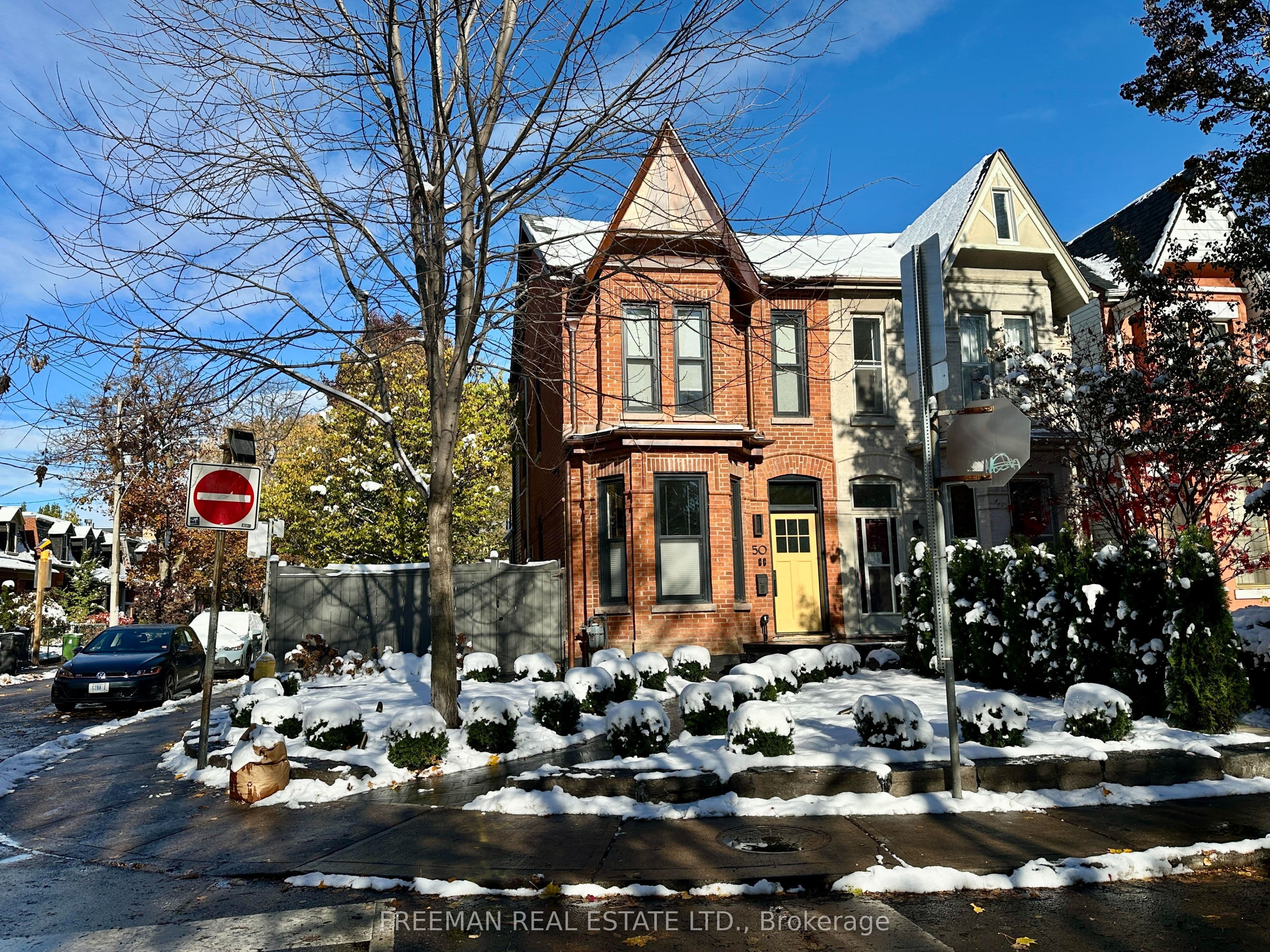 Unit 2 50 Russell Street photo 1