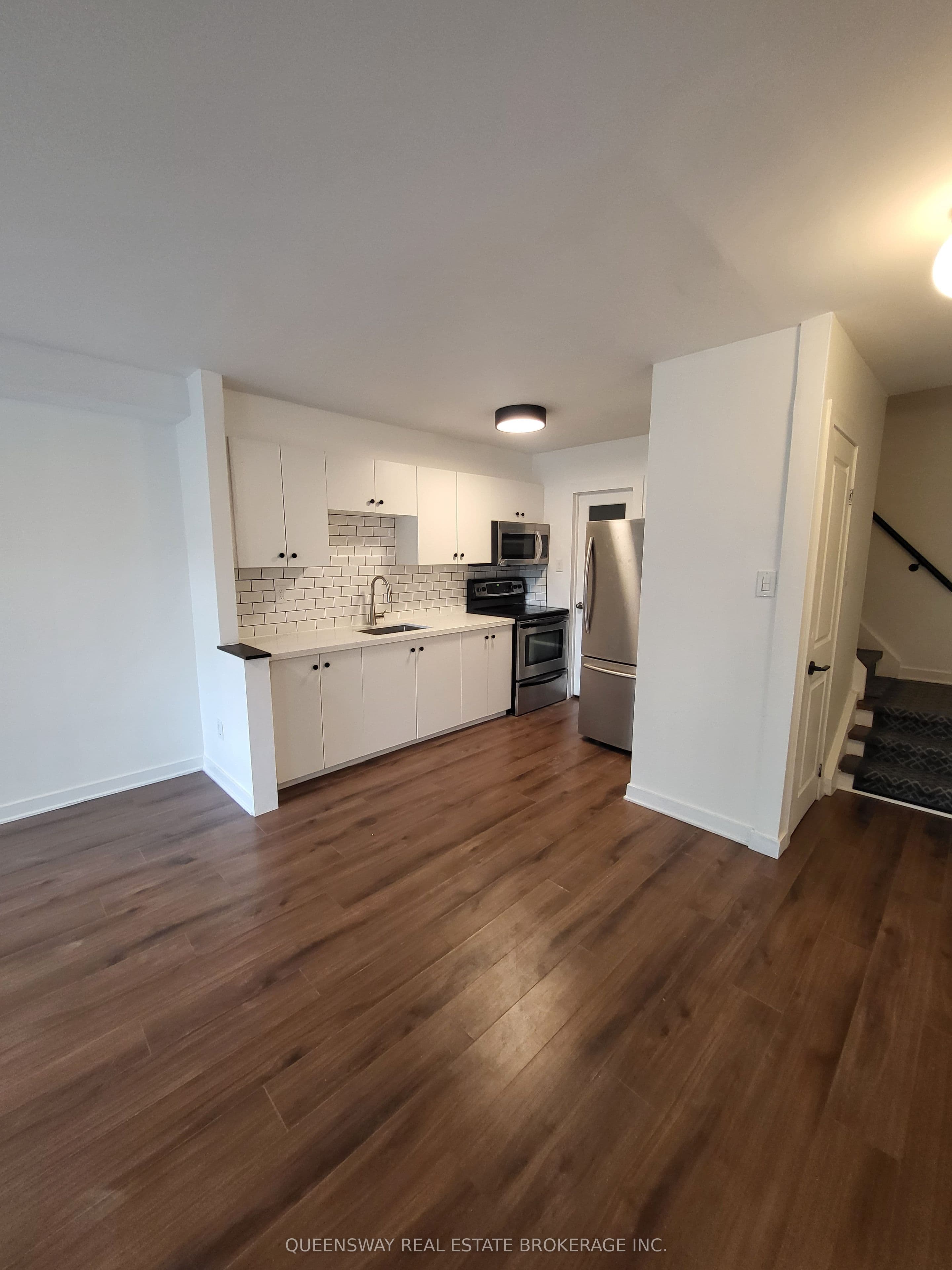 Unit 2 965 Eglinton Avenue photo 1