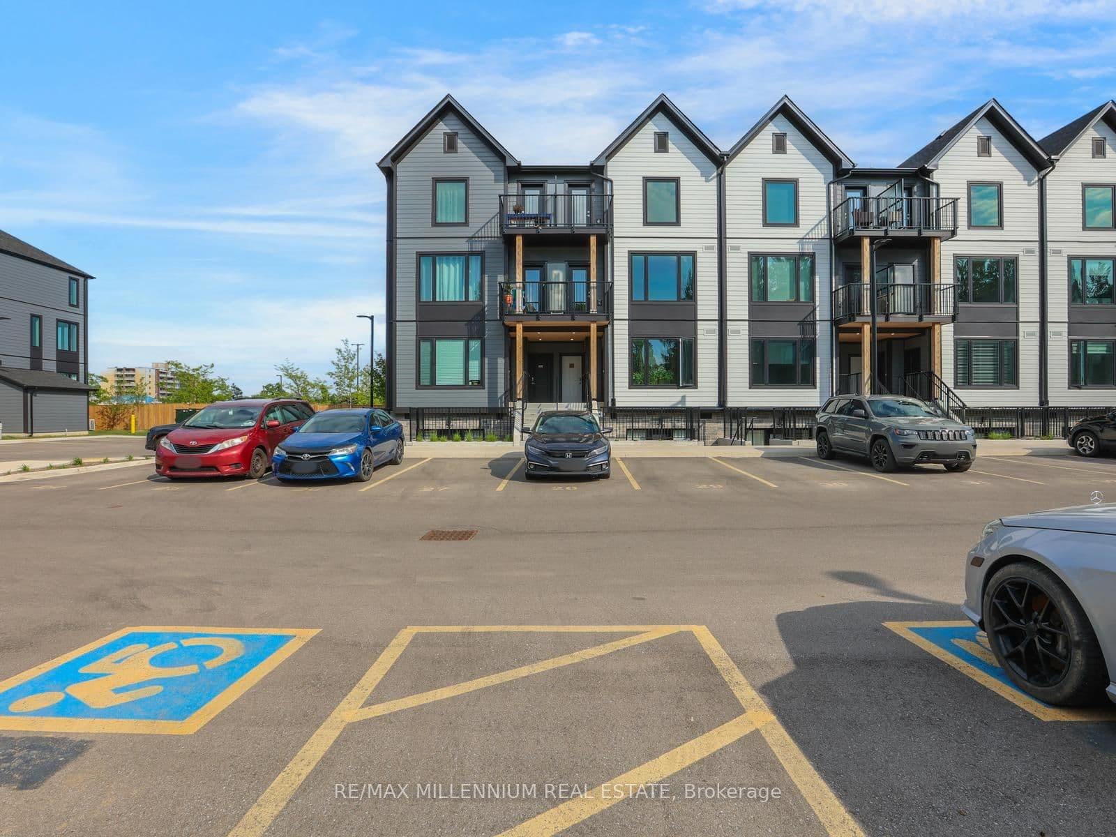 Unit 206 708 Woolwich Street photo 1