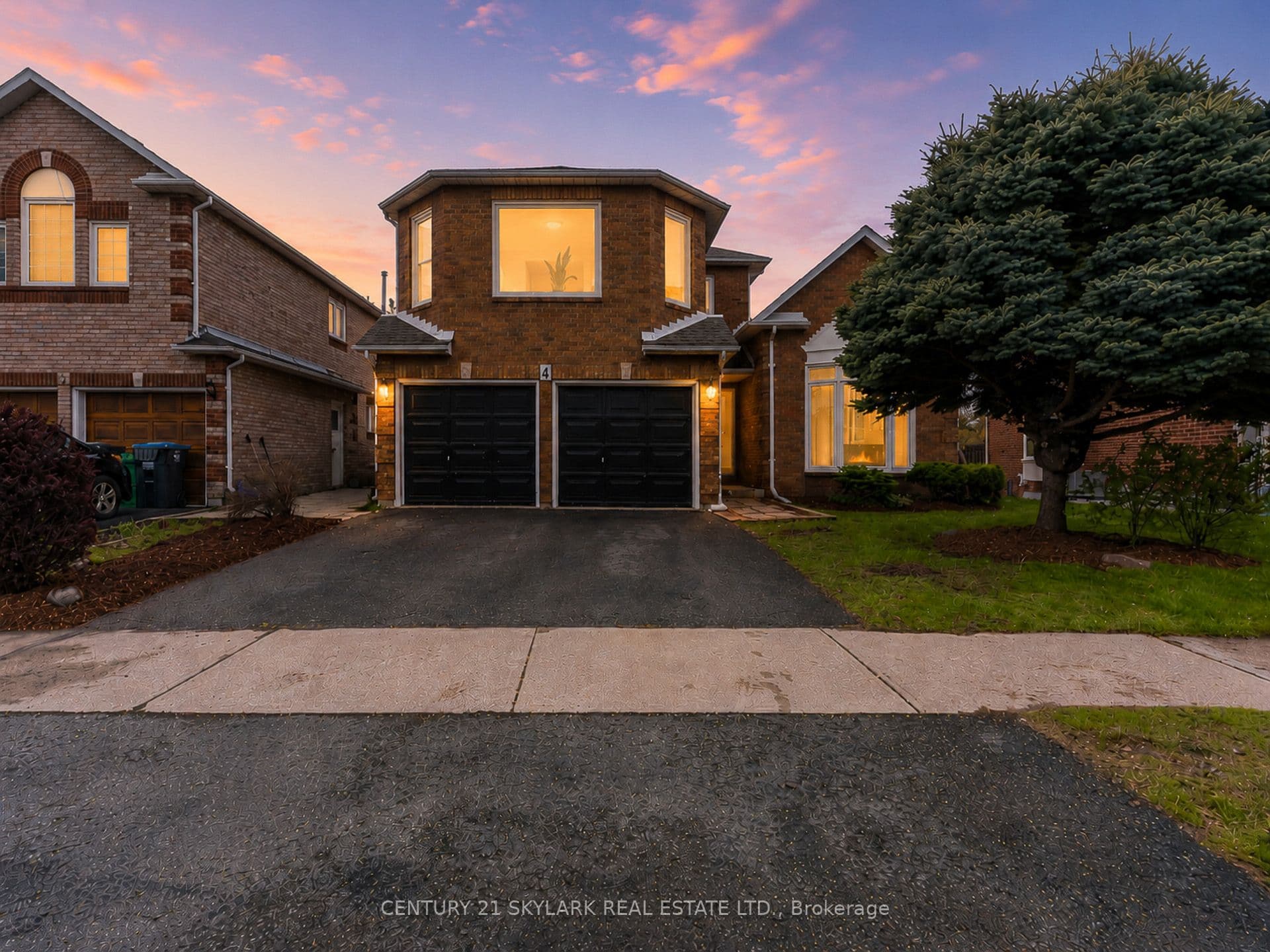 4 Leeward Drive photo 1