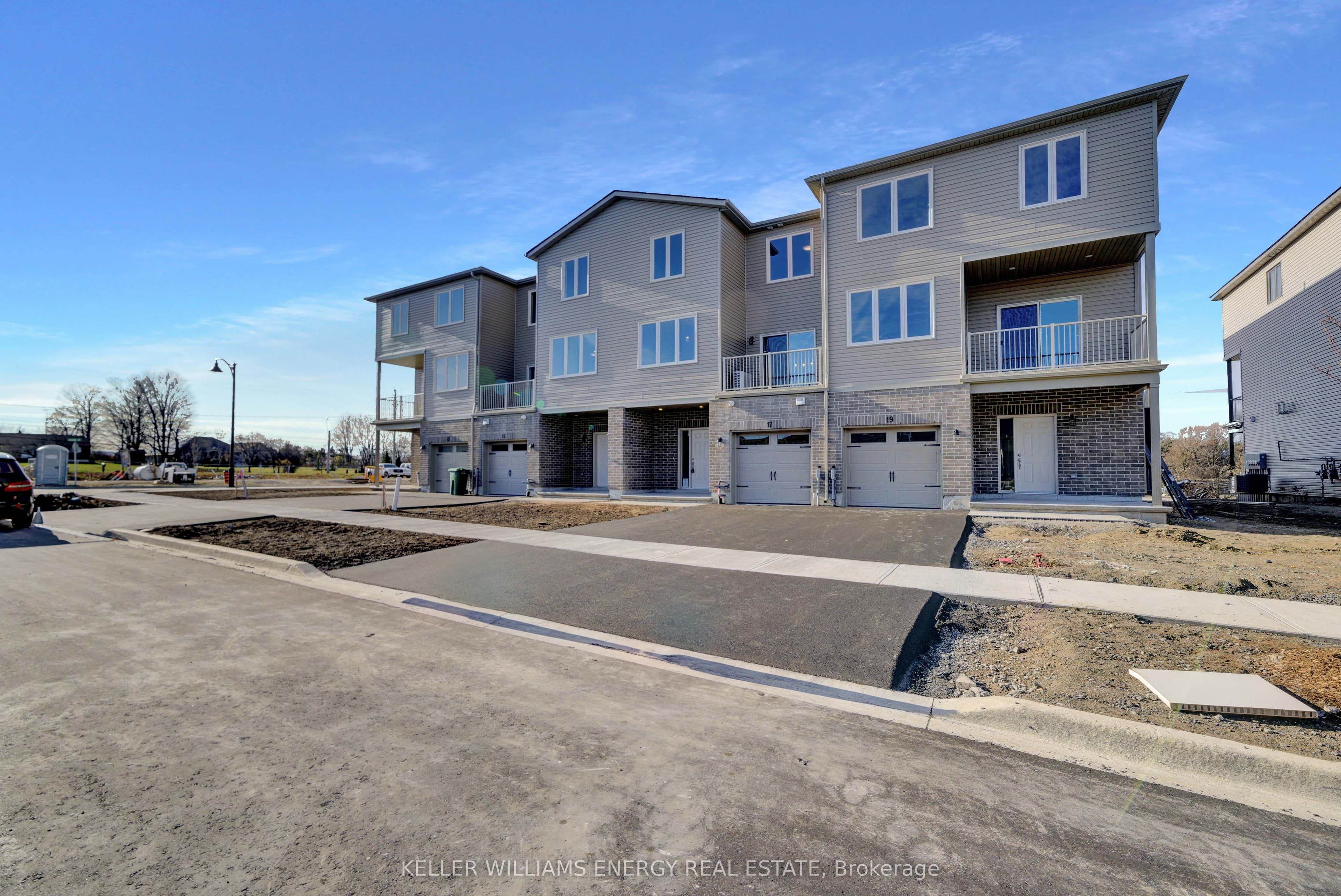 17 Markland Avenue photo 1