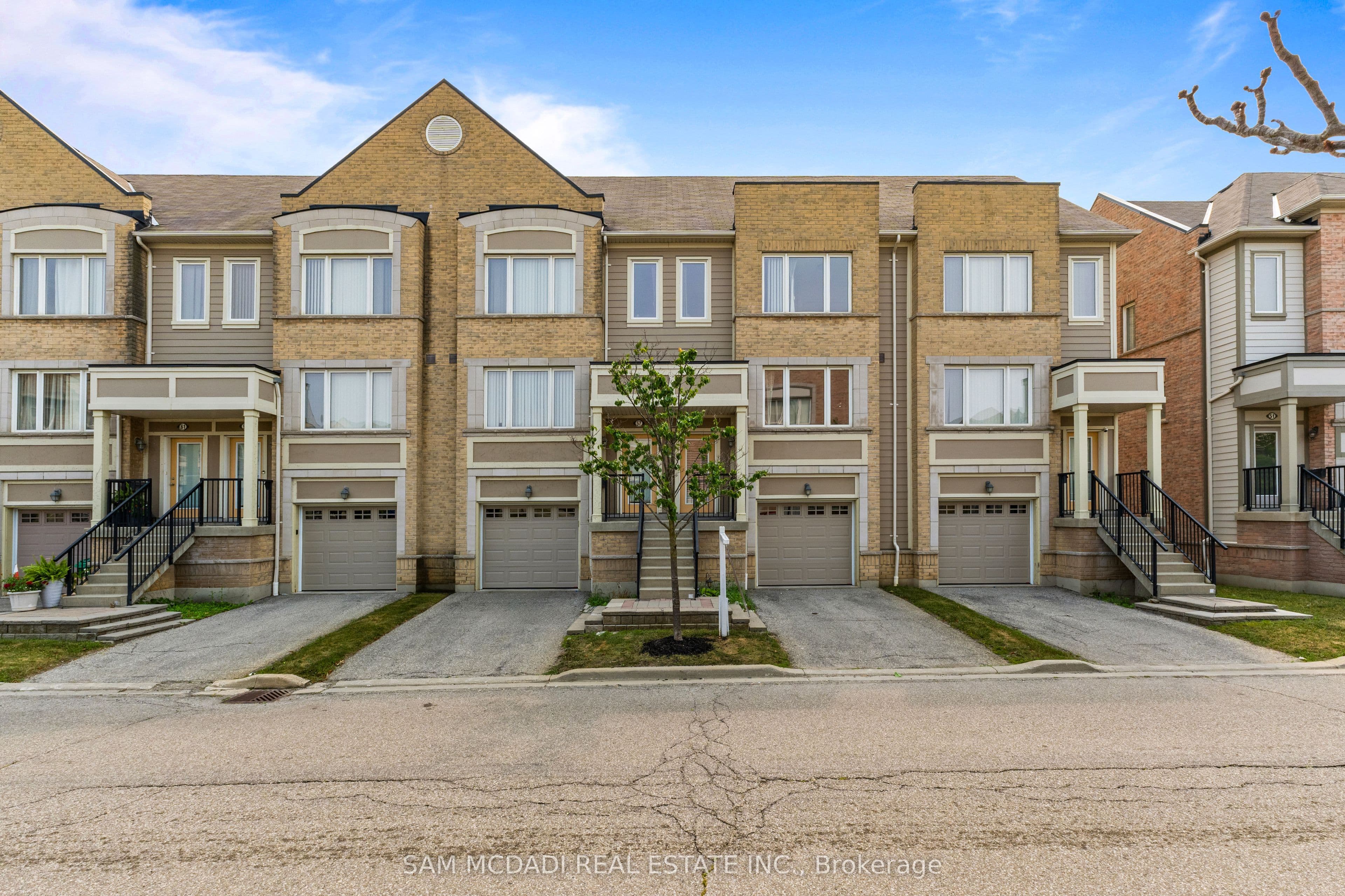 Unit 55 3050 Erin Centre Boulevard photo 1