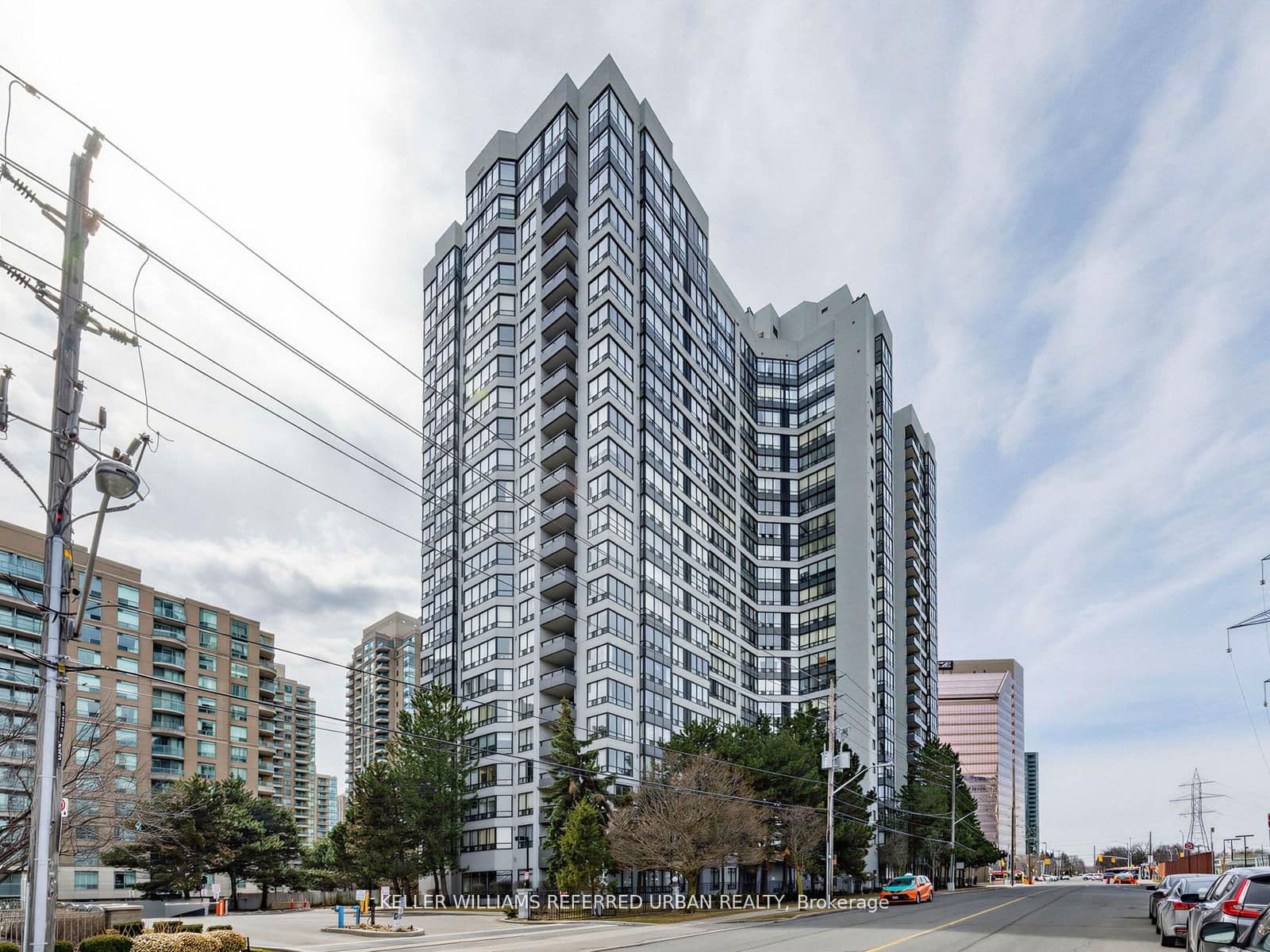 Unit 217 7 Bishop Avenue photo 1