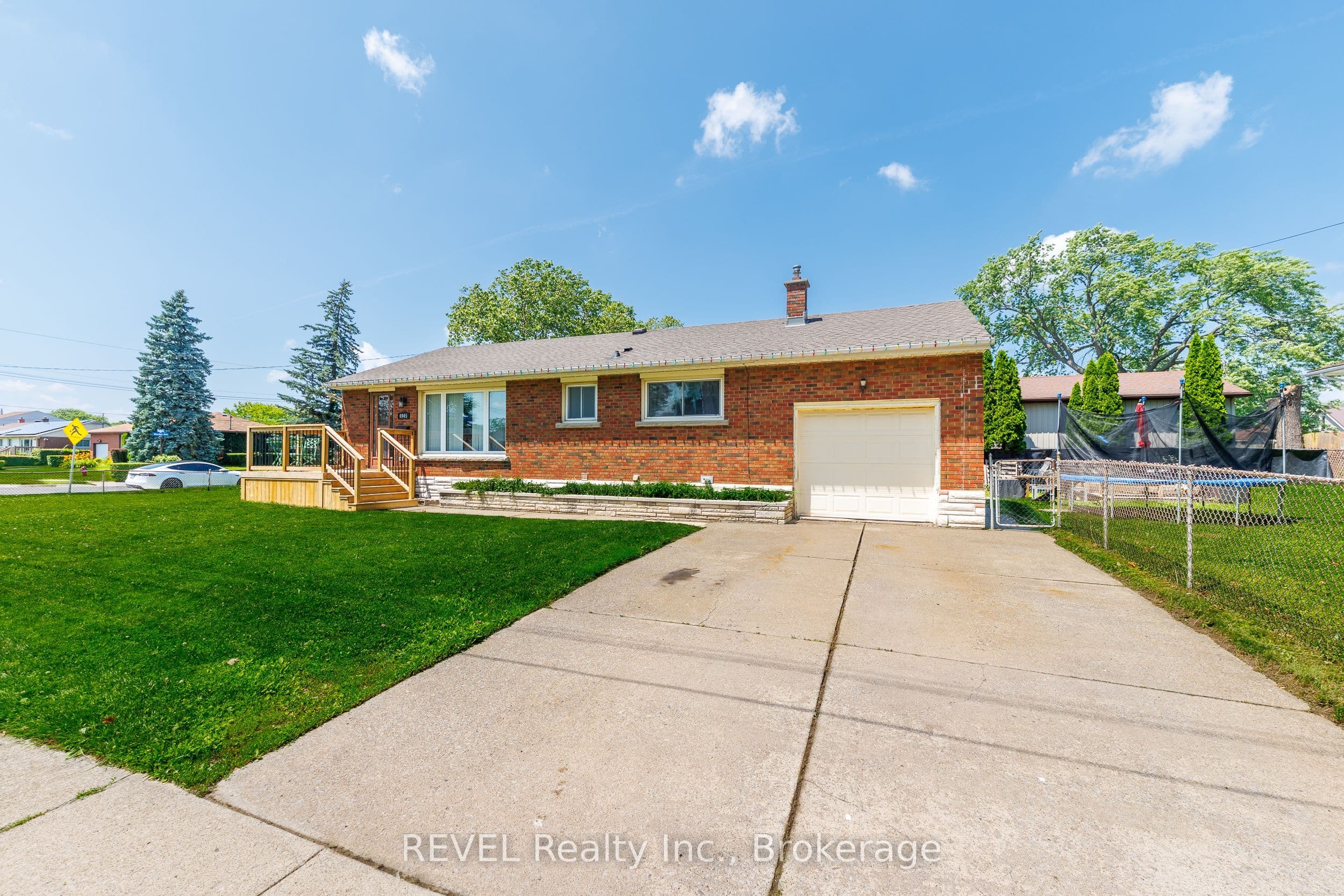 6945 Douglas Street photo 1
