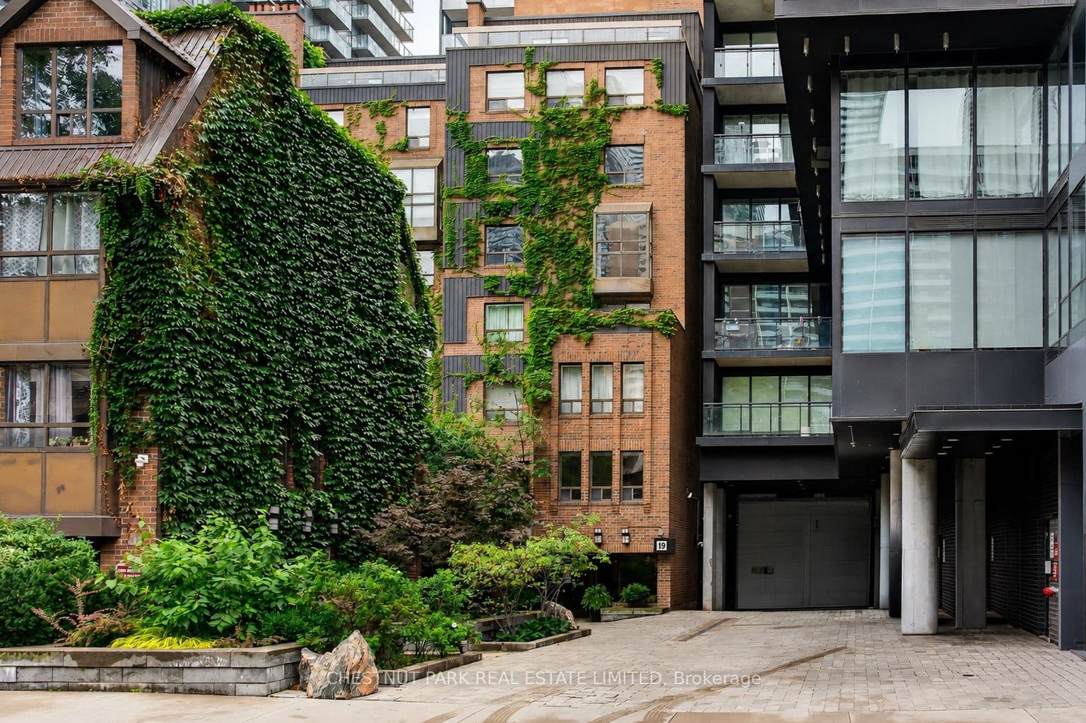 Unit 604 19 Dundonald Street photo 1