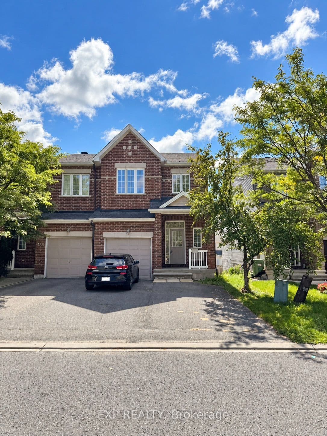 448 Foxhall Way photo 1