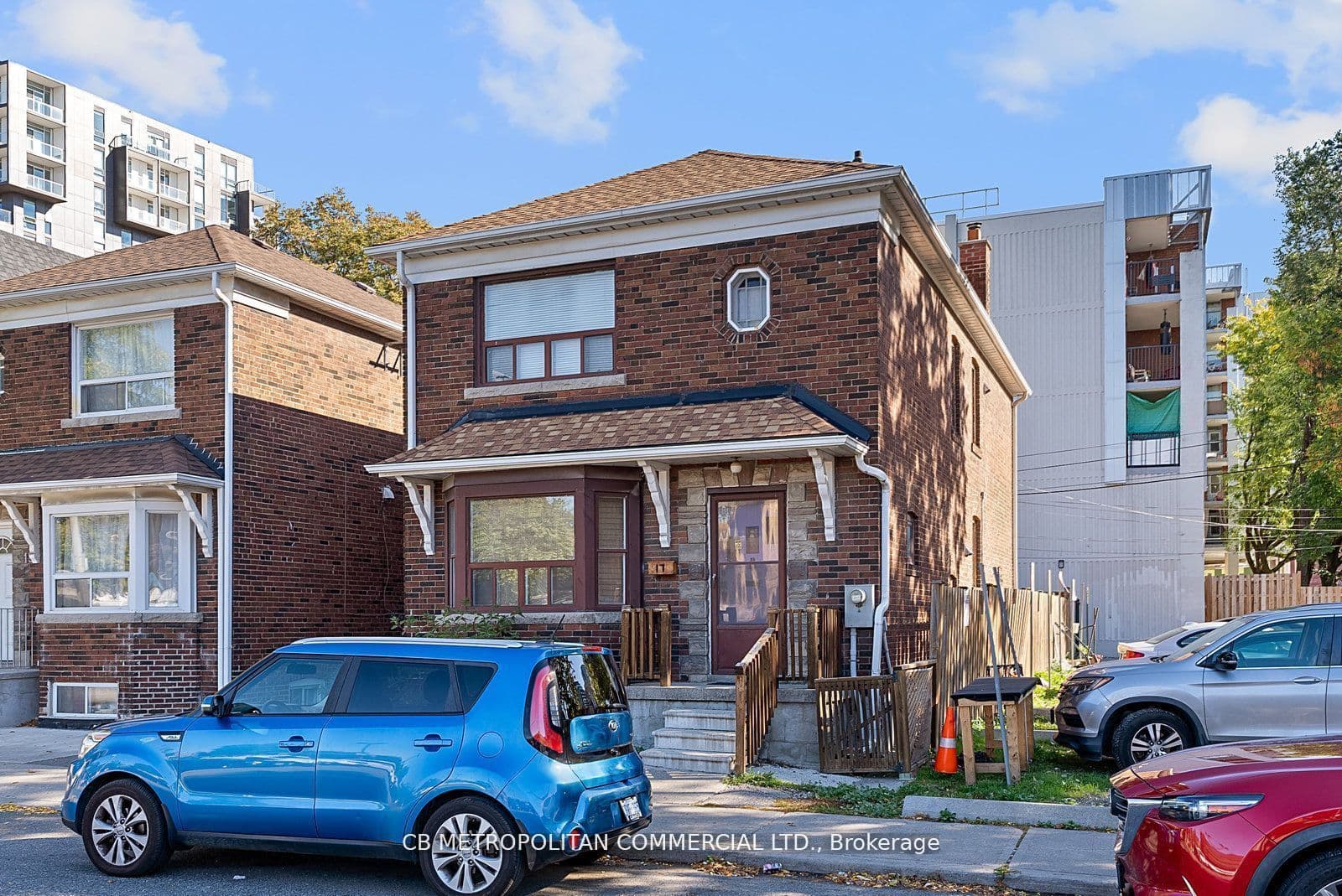 17 Augusta Avenue photo 1