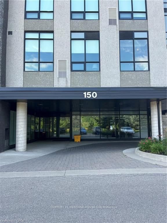 Unit 107 150 Water Street photo 1