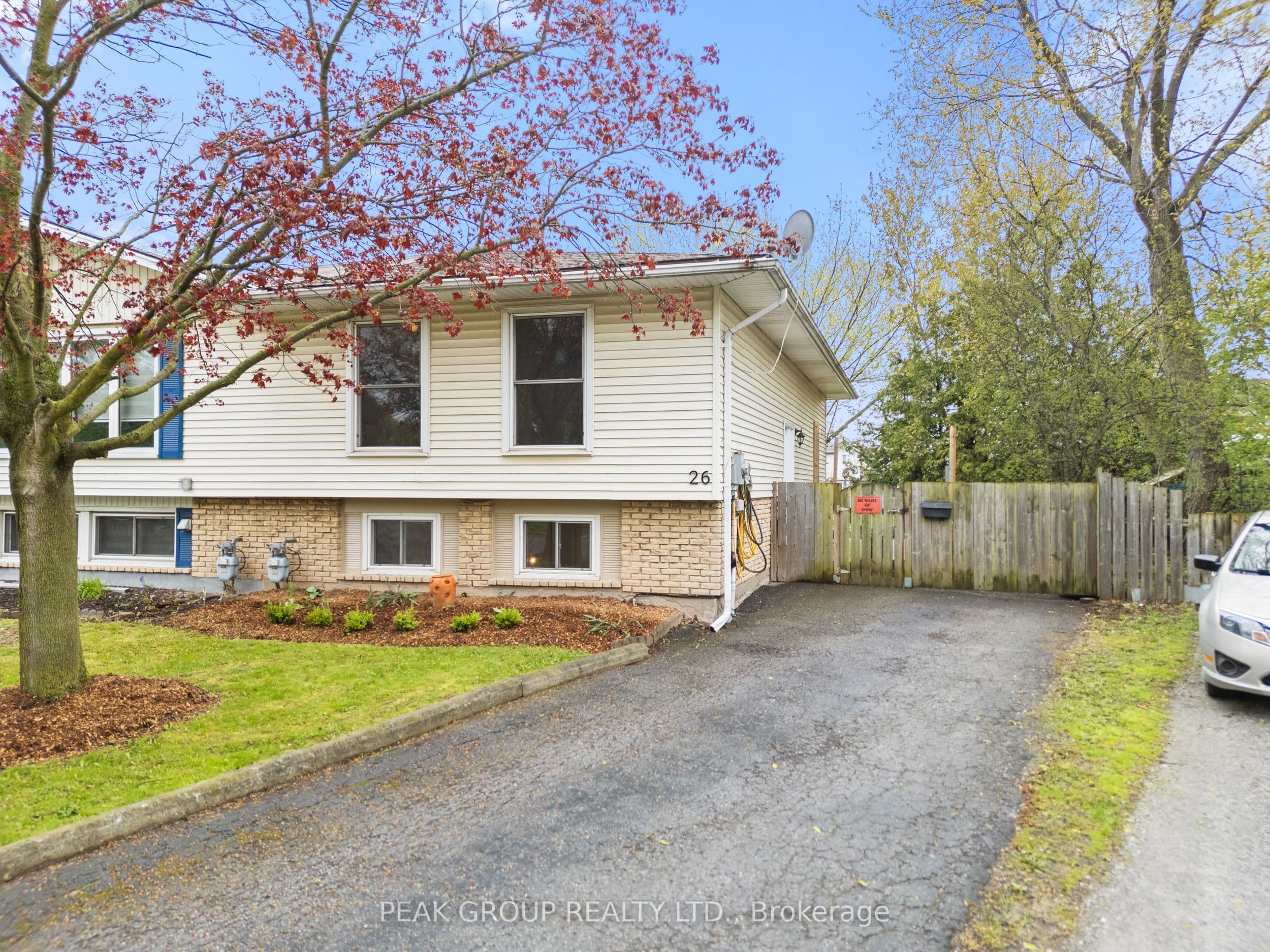 26 Tara Crescent photo 1