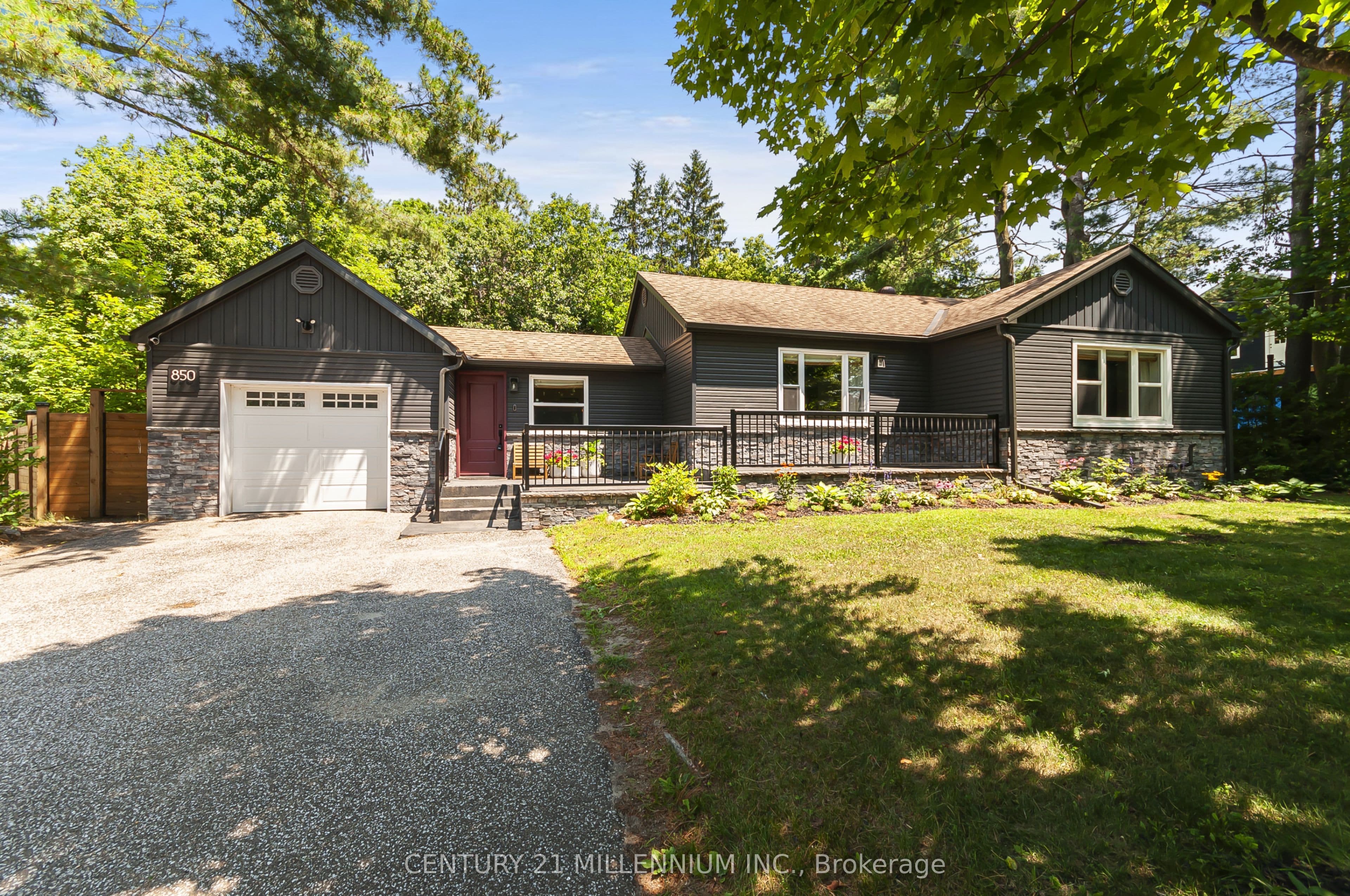 850 Muskoka Road photo 1