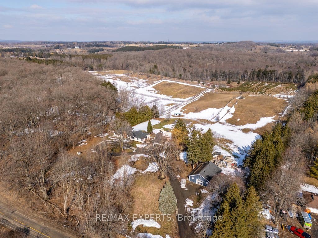 5502 16th Side Road photo 1