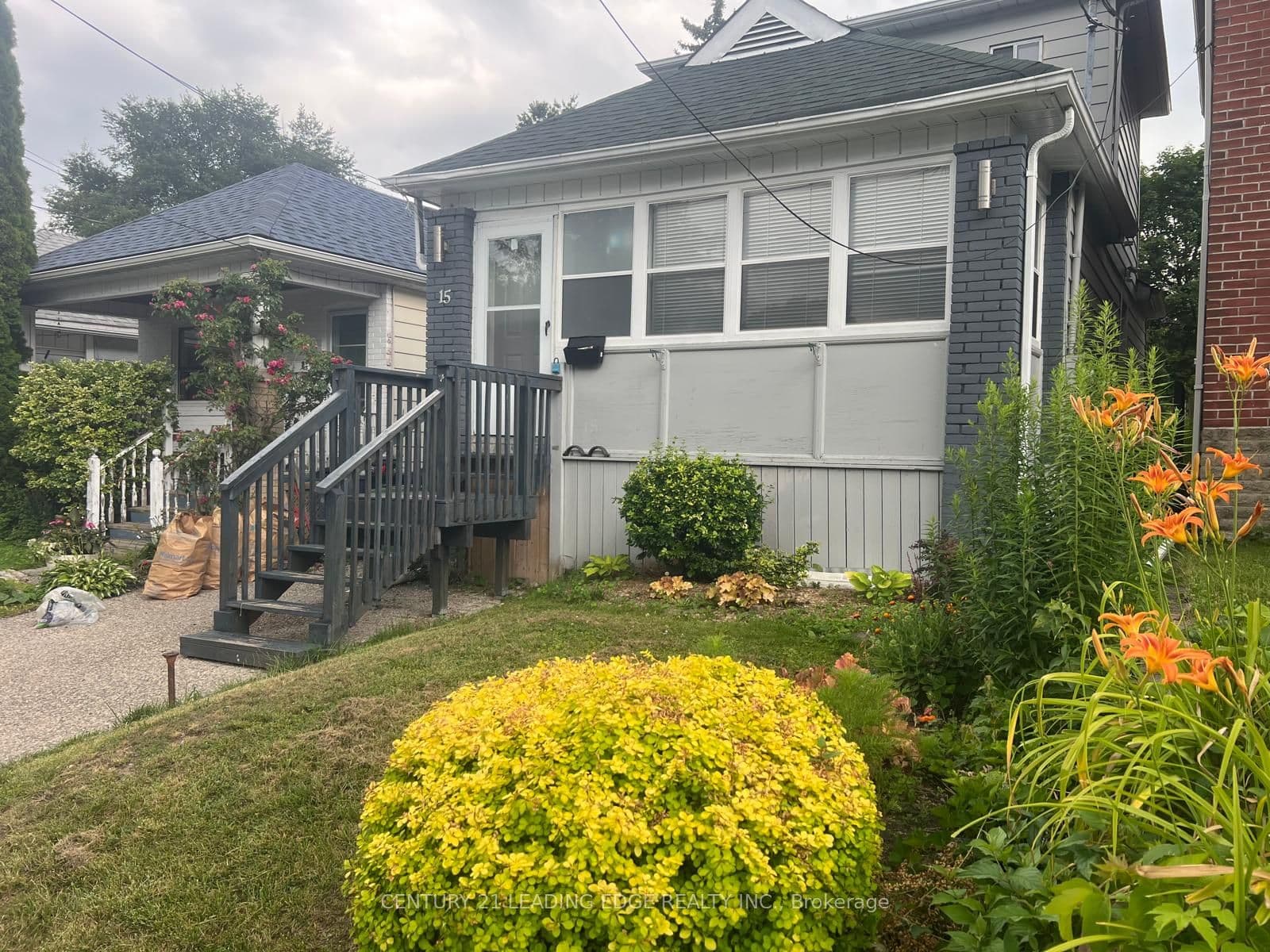 15 Westbrook Avenue photo 1