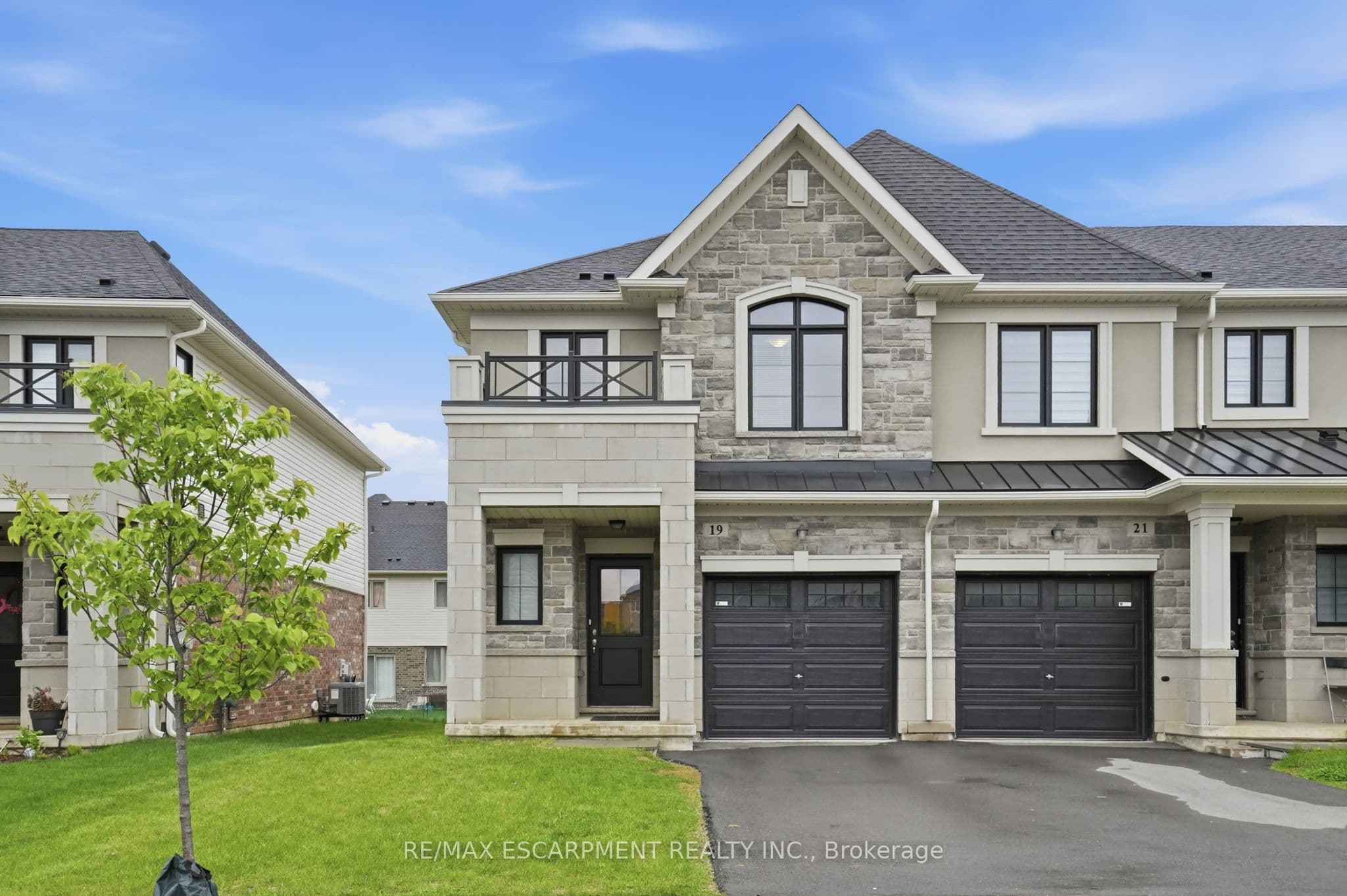 19 Mia Drive photo 1