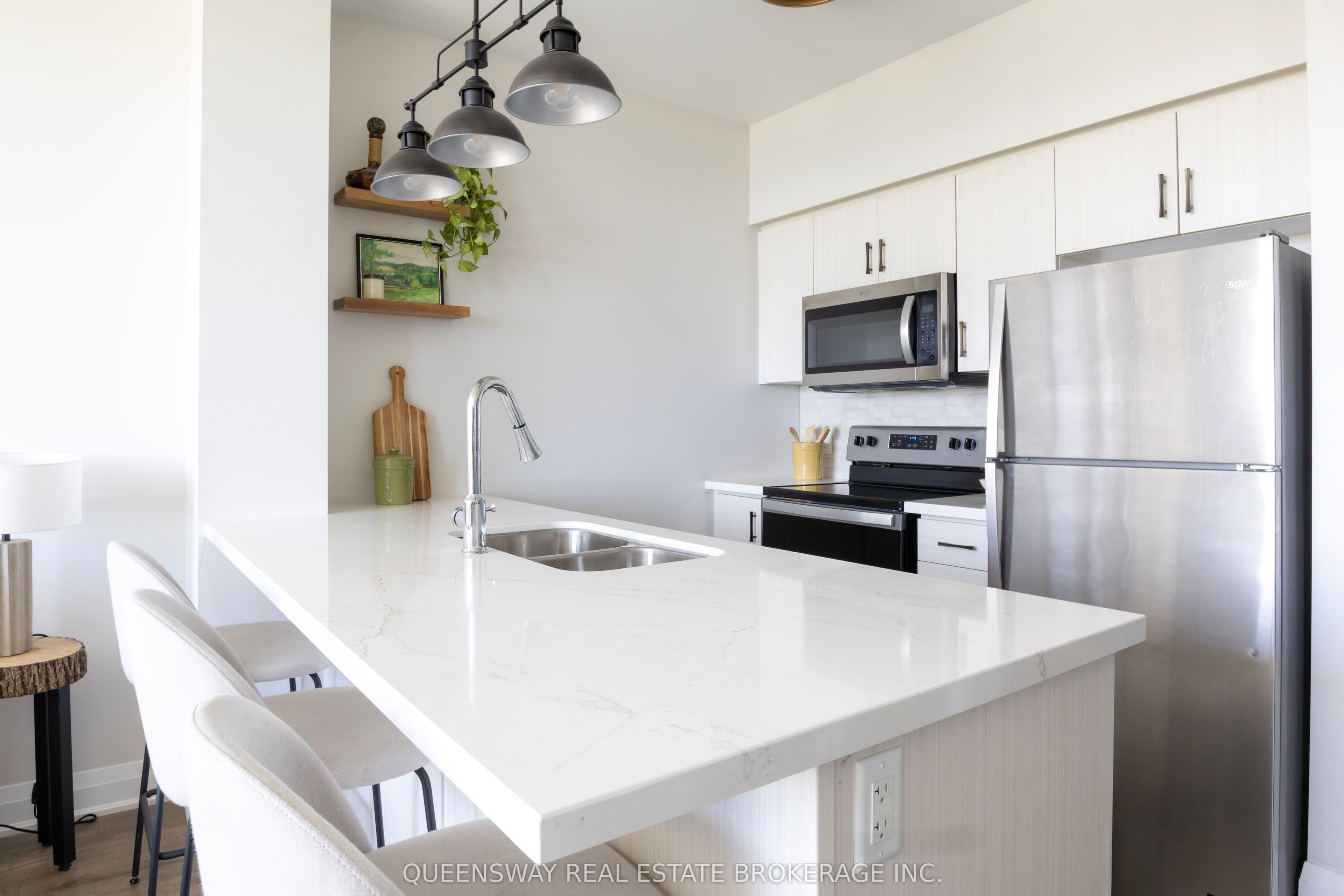 Unit 515 16 Concord Place photo 1