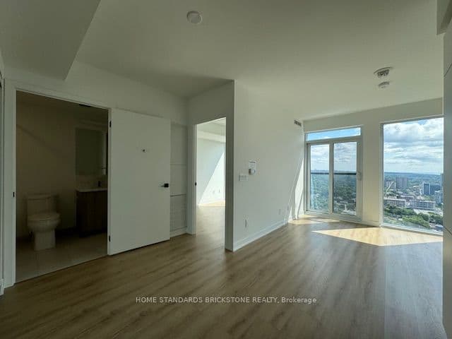 Unit 4011 319 Jarvis Street photo 1
