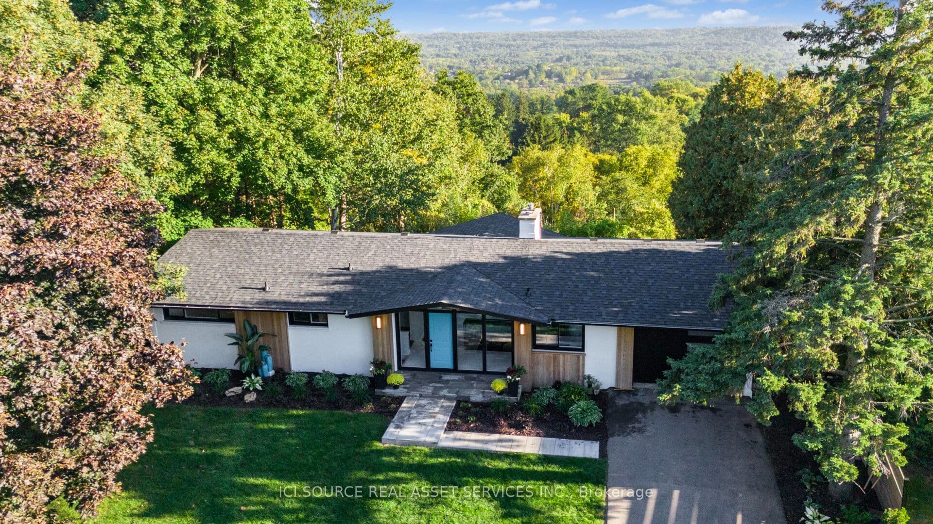 50 Oak Avenue photo 1