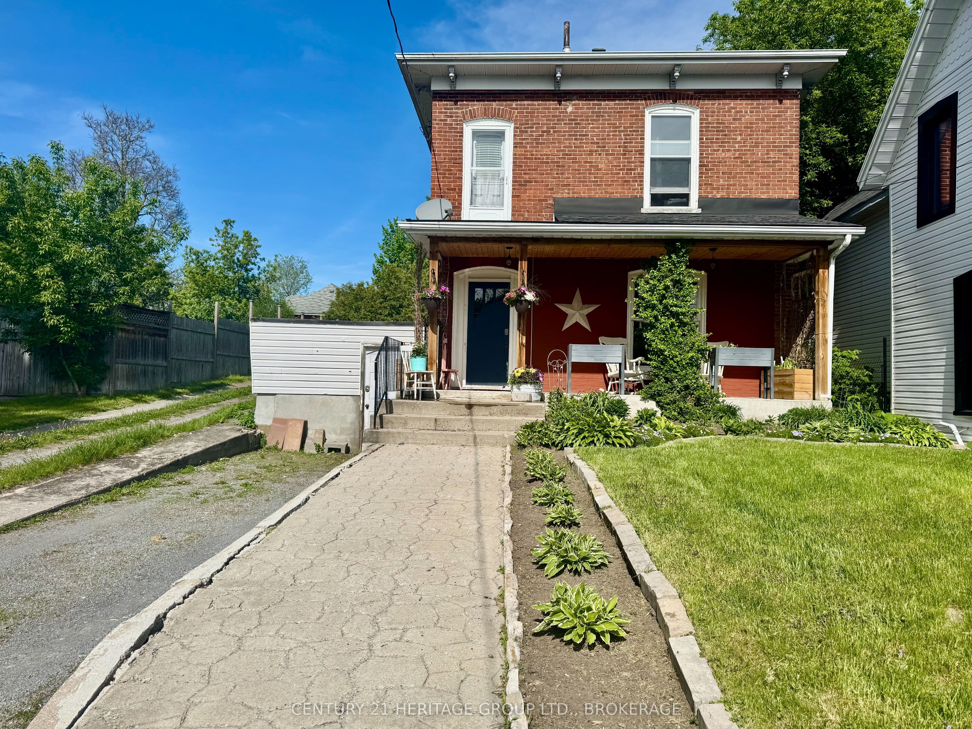 122 Green Street photo 1