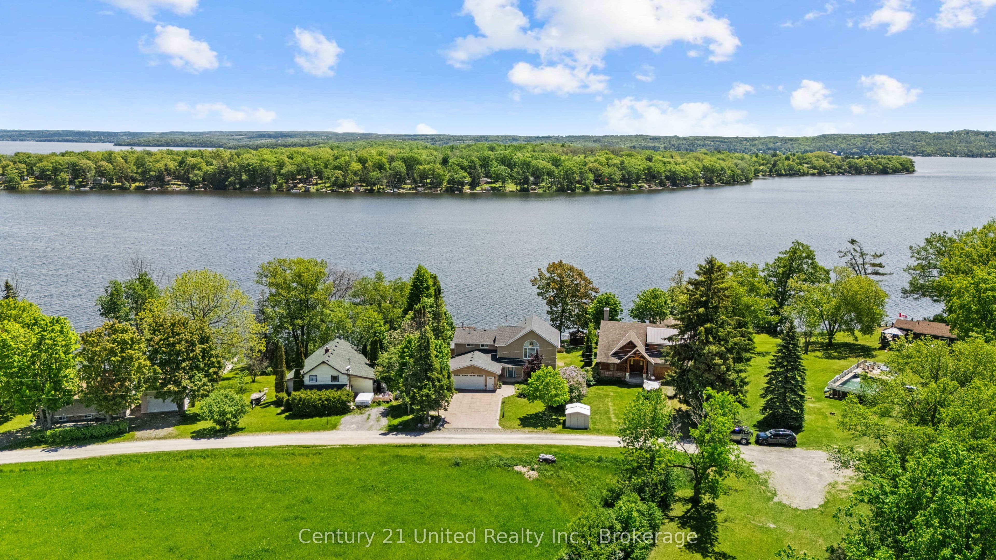 825 Southview Drive photo 1