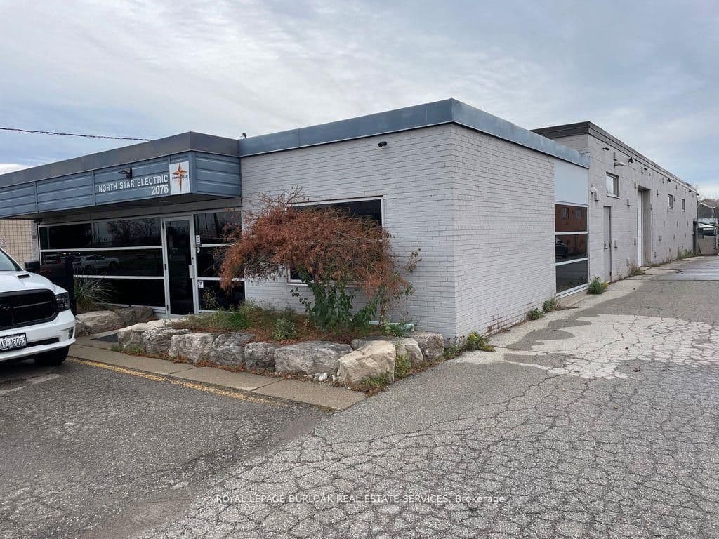 2076 Speers Road photo 1