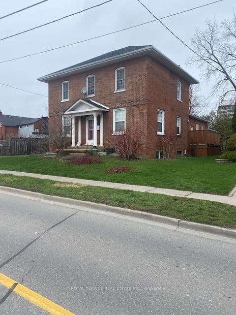 102 Queen Street photo 1
