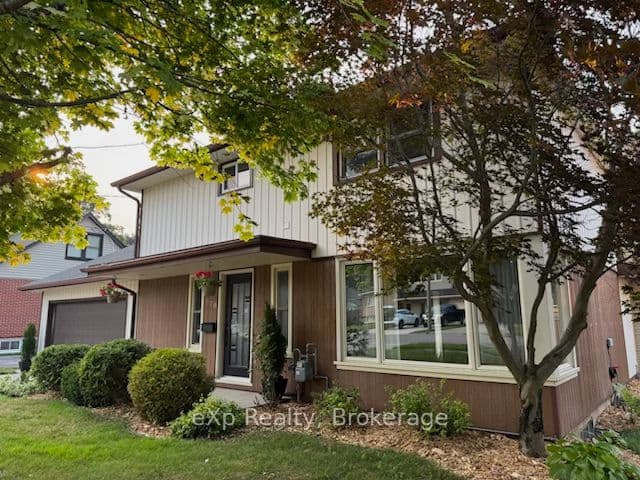 570 7th Street photo 1