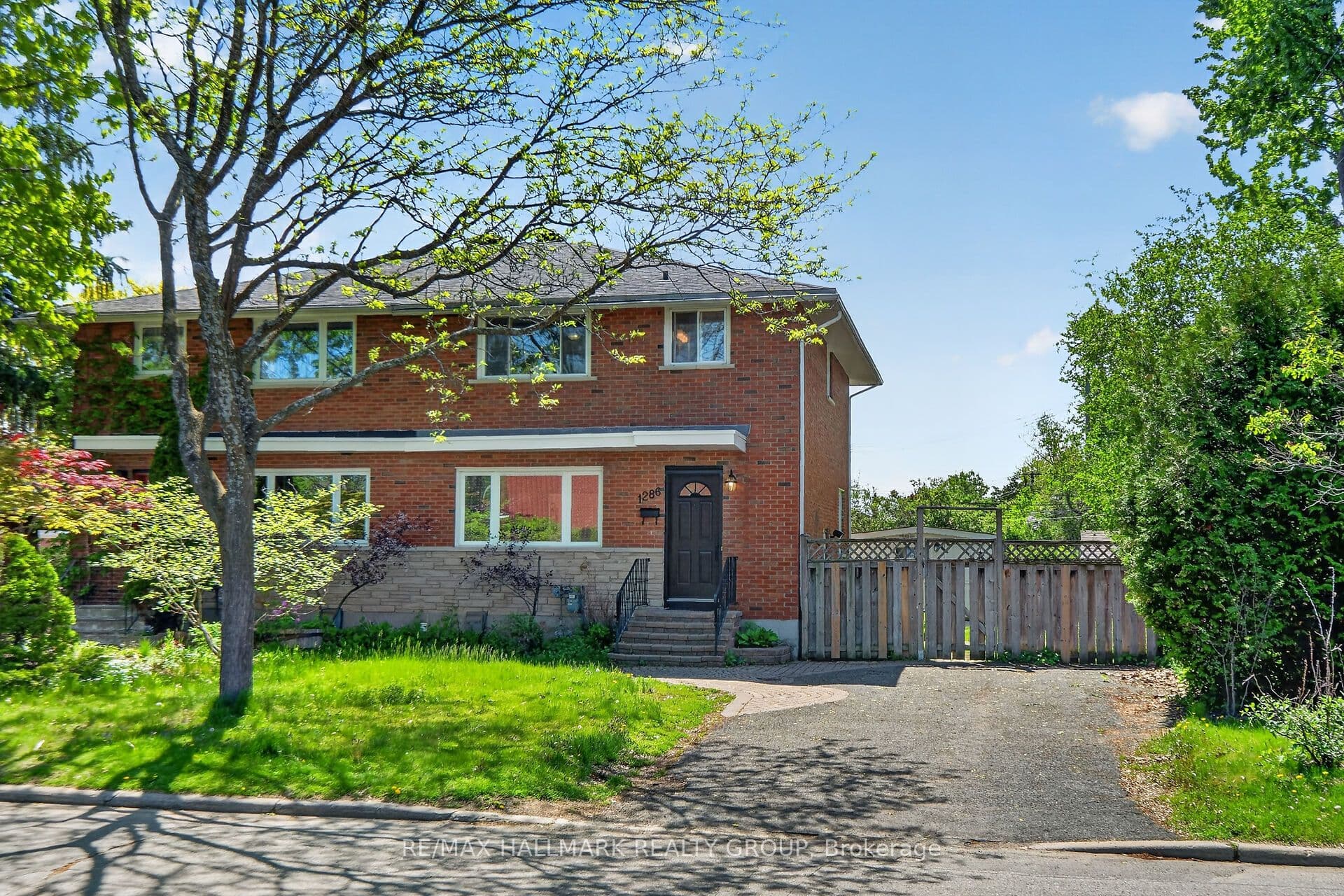 1286 Bonnie Crescent photo 1