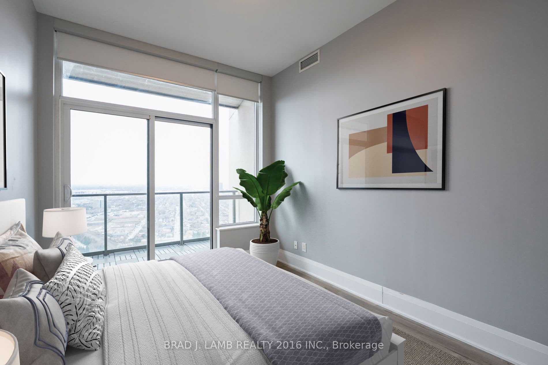 Unit #4303 36 Park Lawn Road photo 1