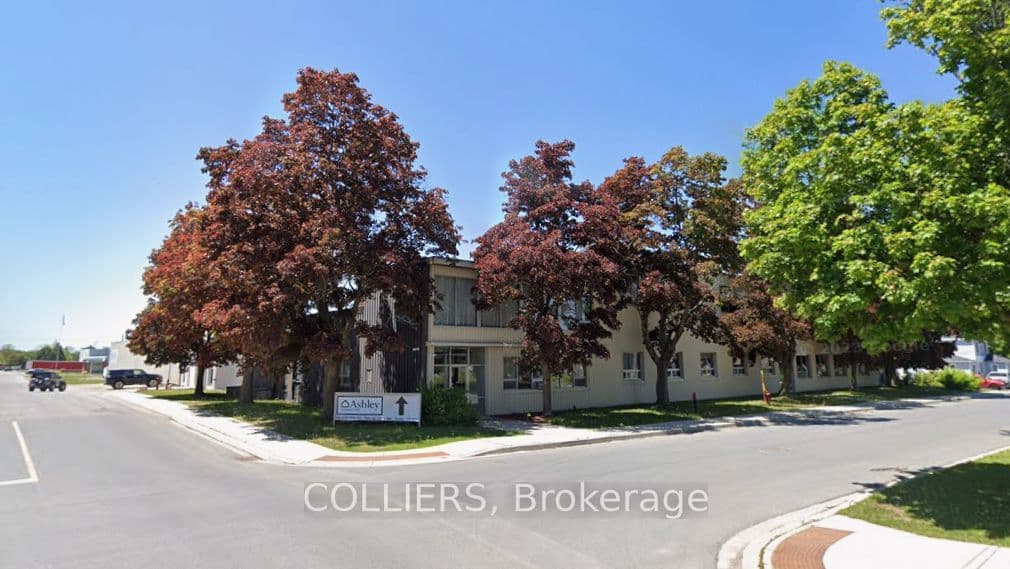 707 St. Lawrence Street photo 1
