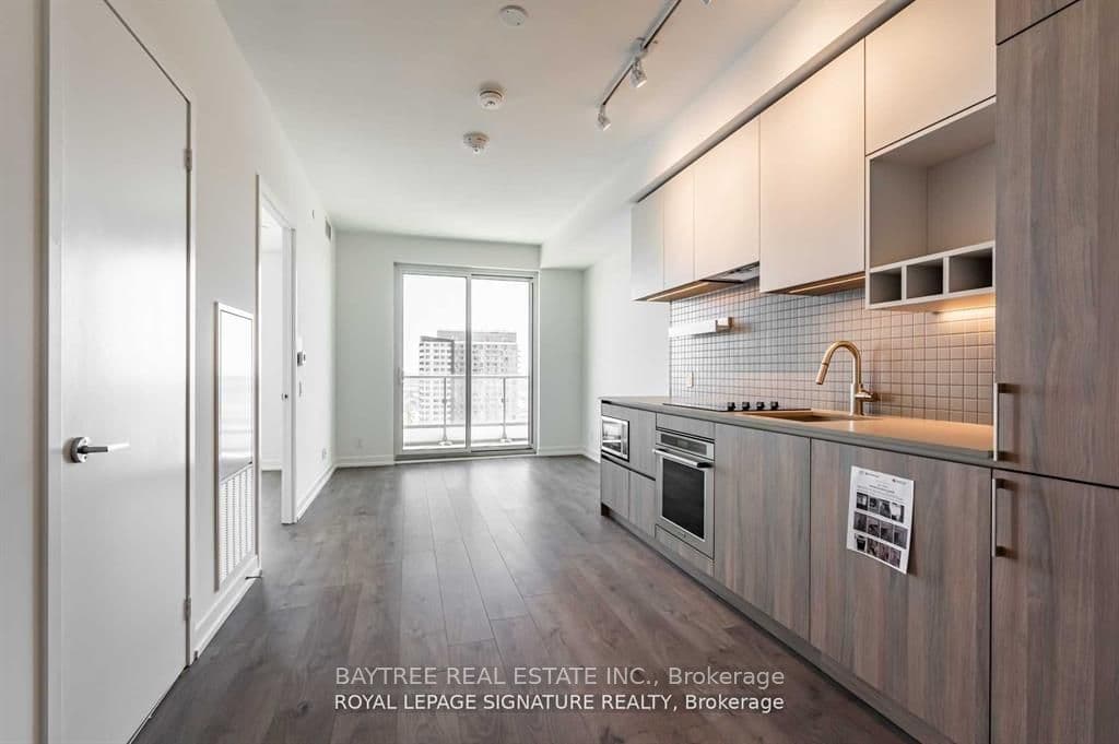 Unit 3603 950 Portage Parkway photo 1