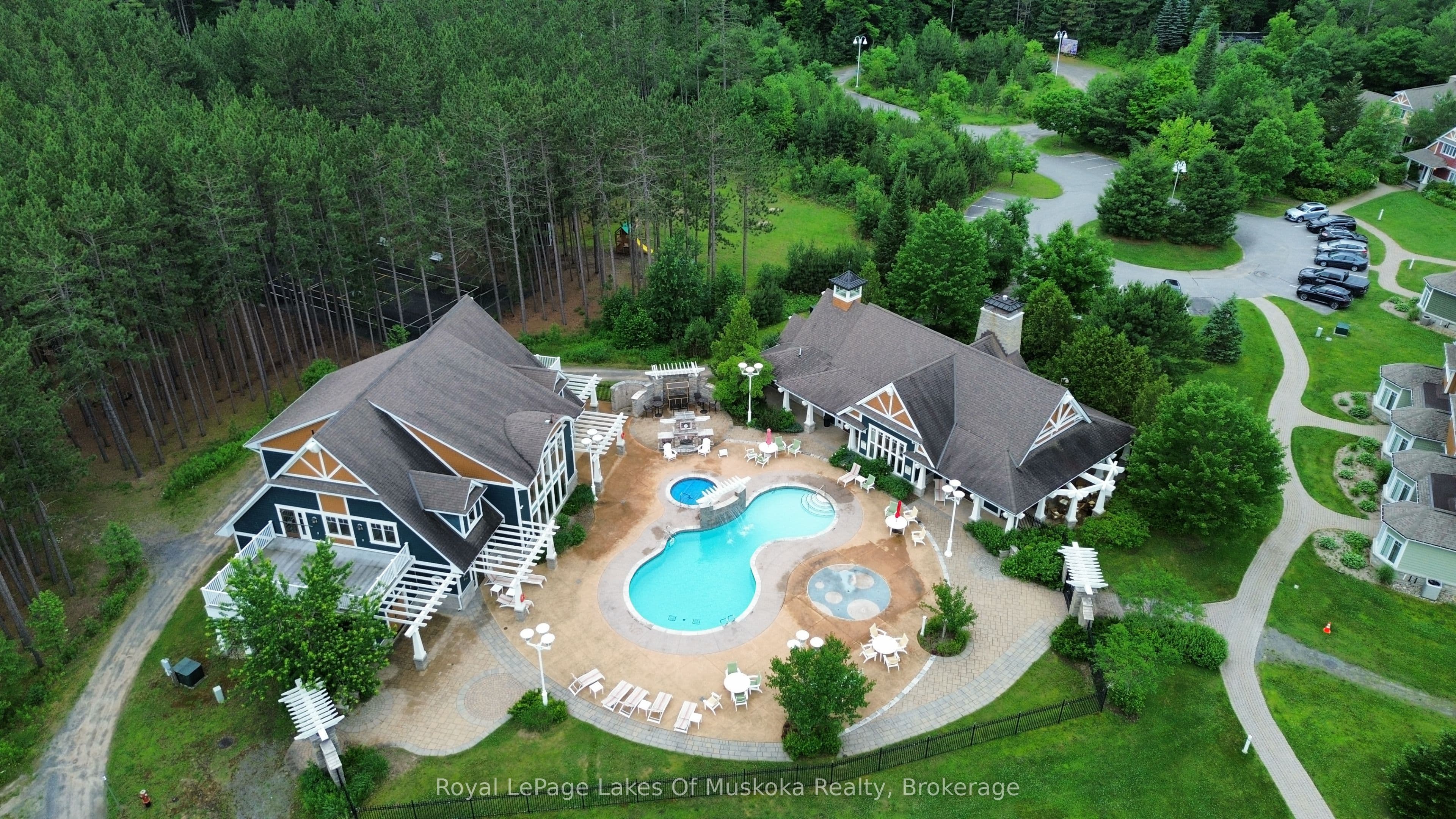Unit V 16 w 3 1020 Birch Glen Road photo 1