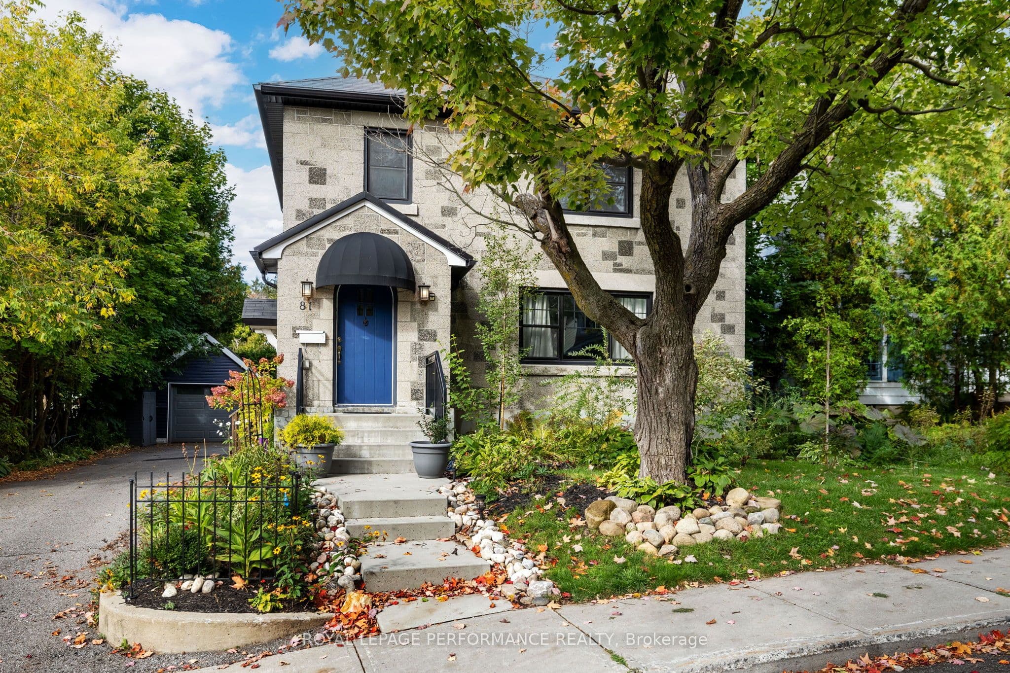 81 Ivy Crescent photo 1