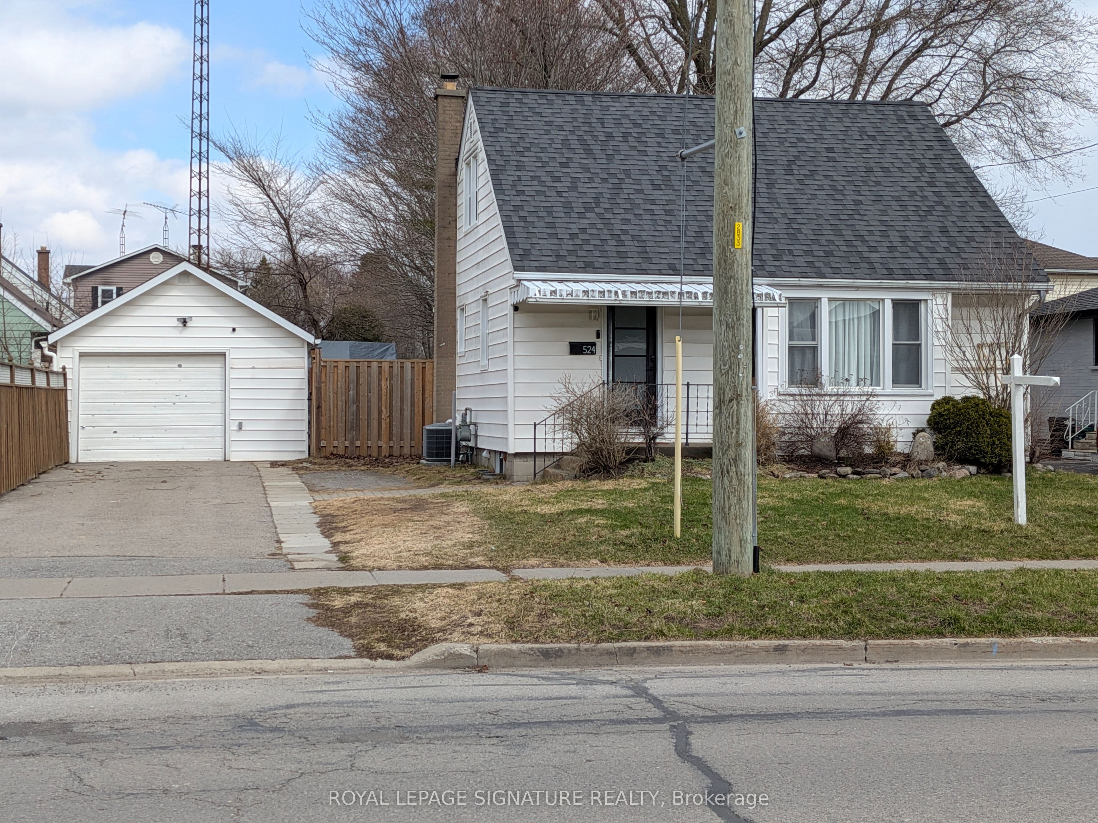 520 Burnham Street photo 1