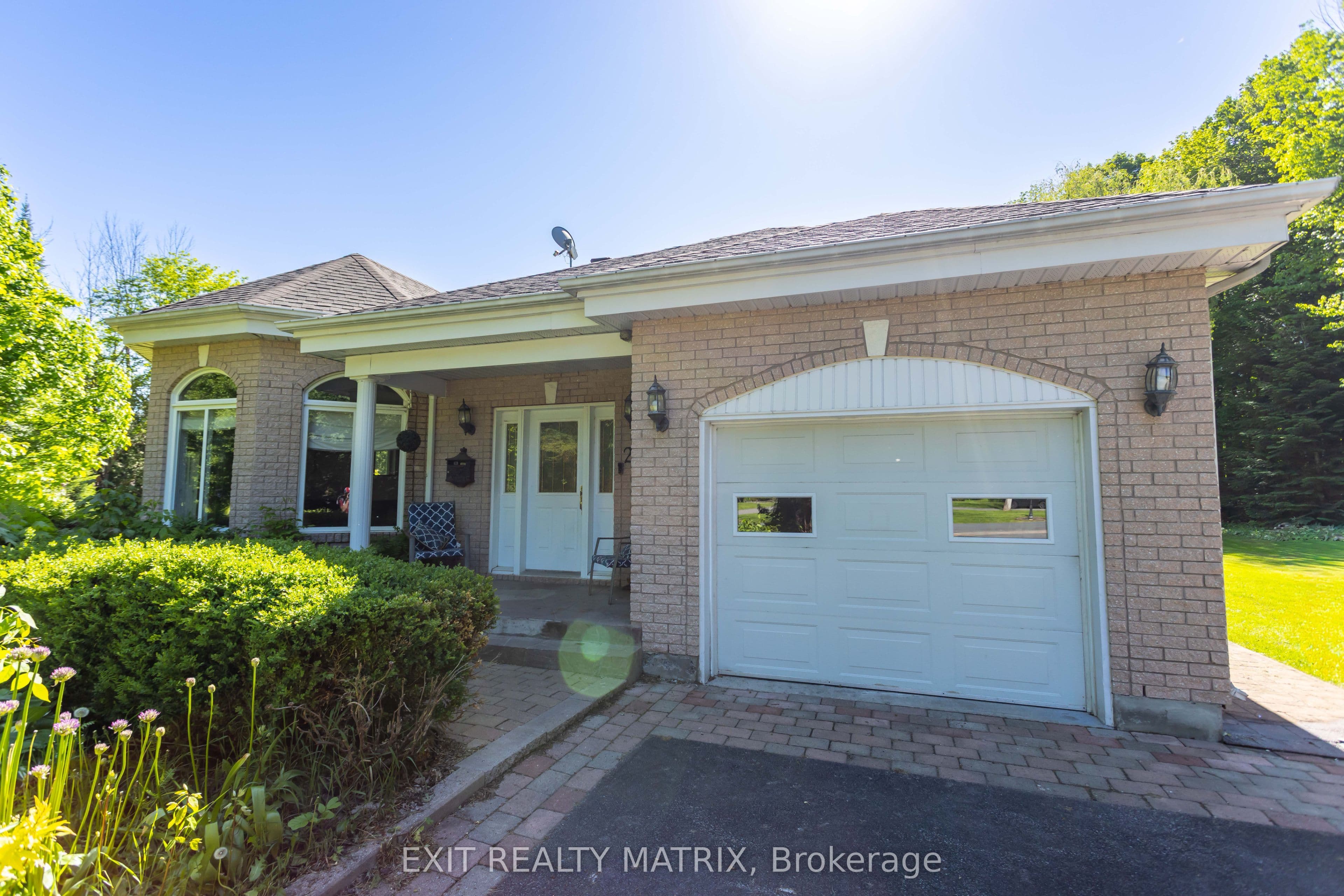 2779 Maplewood Drive photo 1