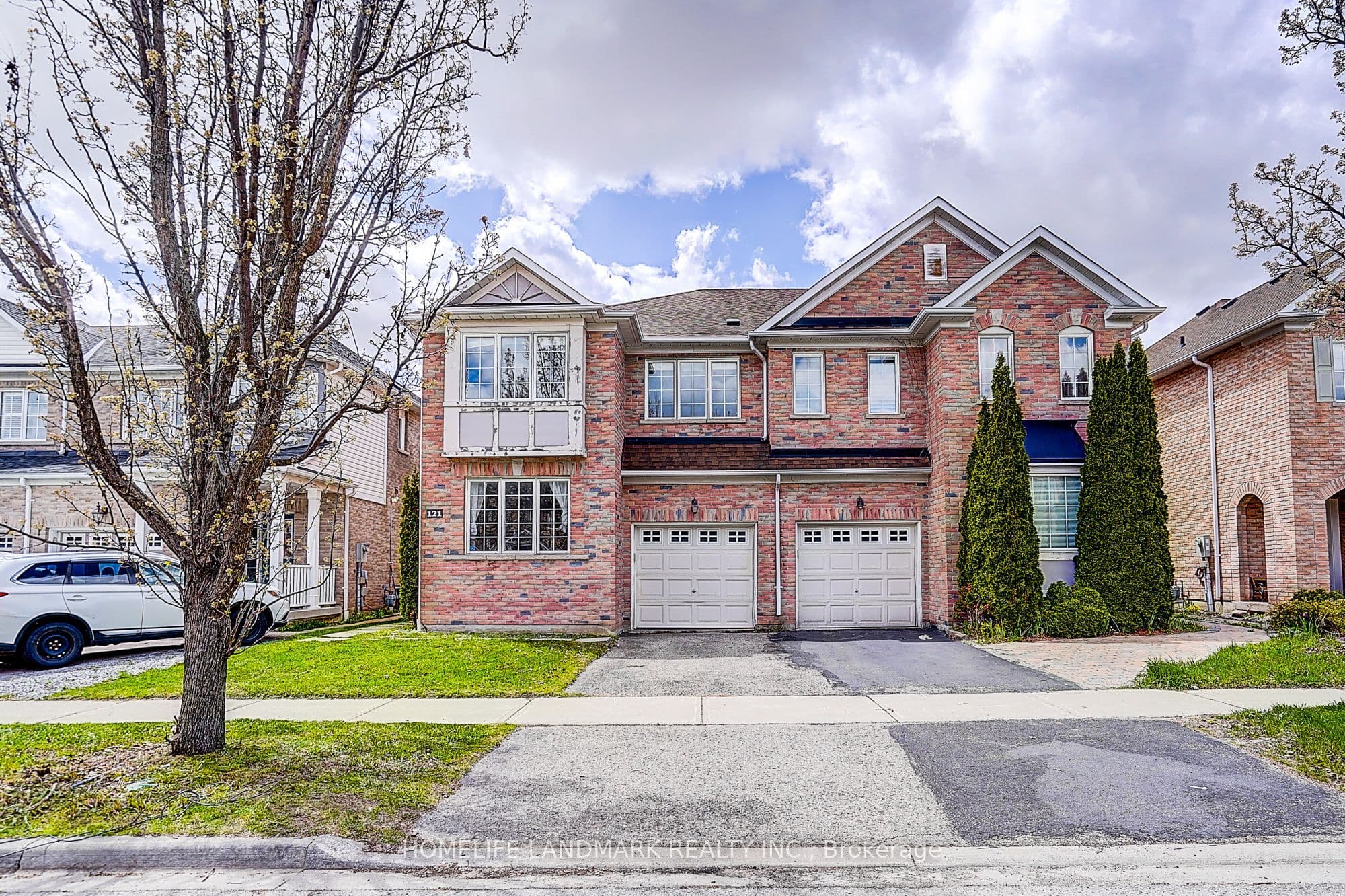 121 Lowther Avenue photo 1