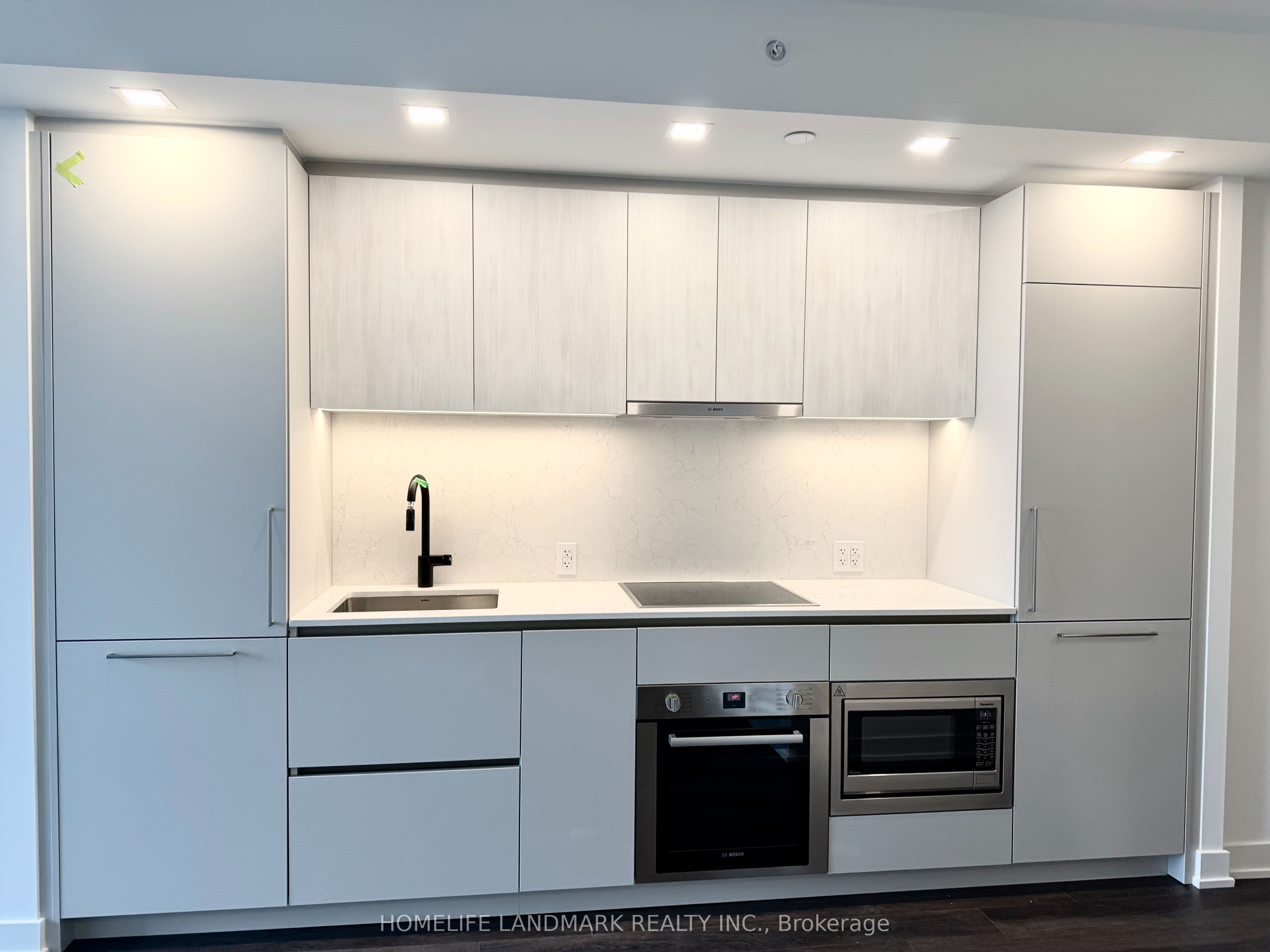 Unit 3801 609 SHERBOURNE Street photo 1