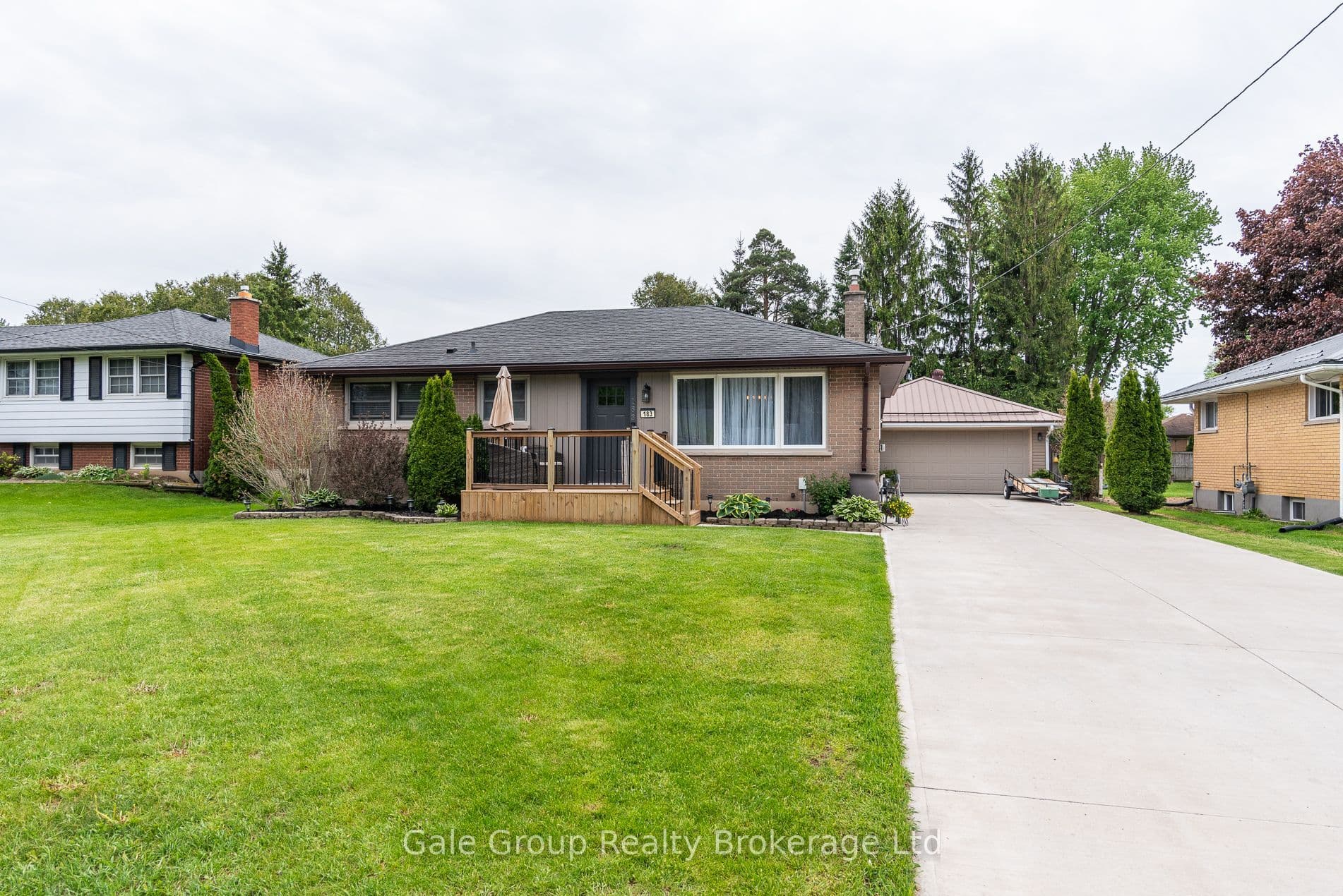 183 Byron Street photo 1