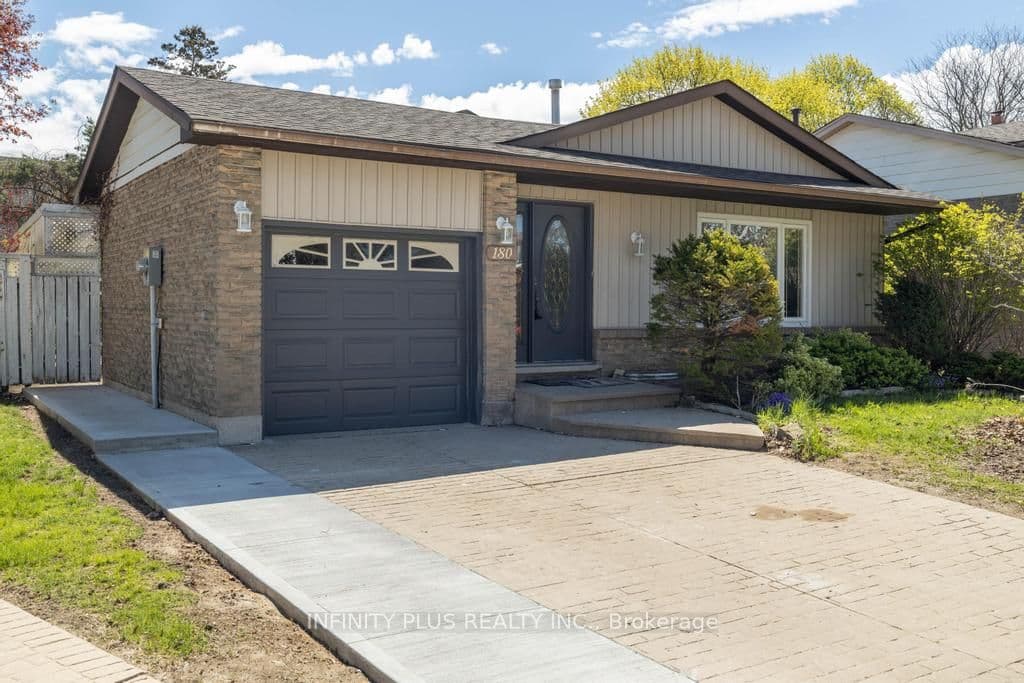 180 St Jerome Crescent photo 1