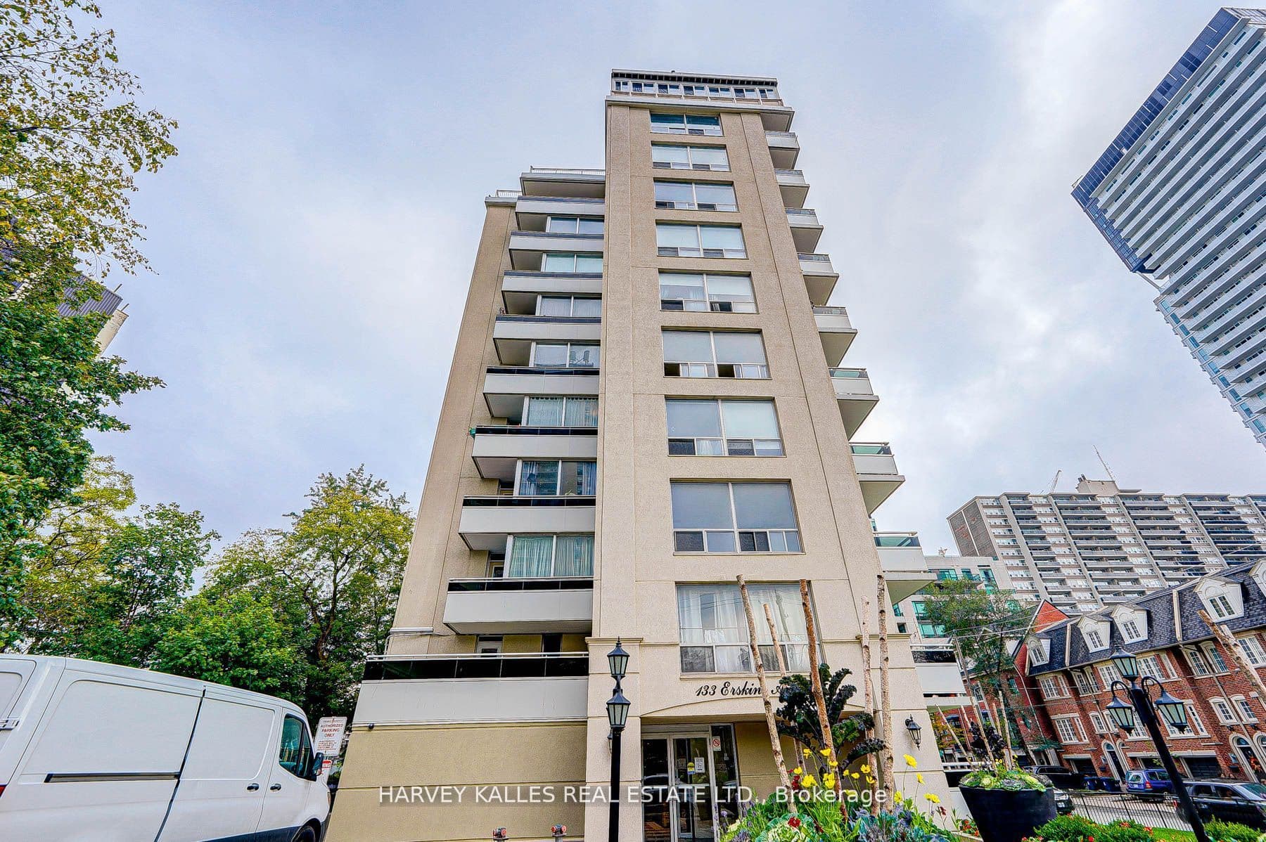 Unit 101 133 Erskine Avenue photo 1