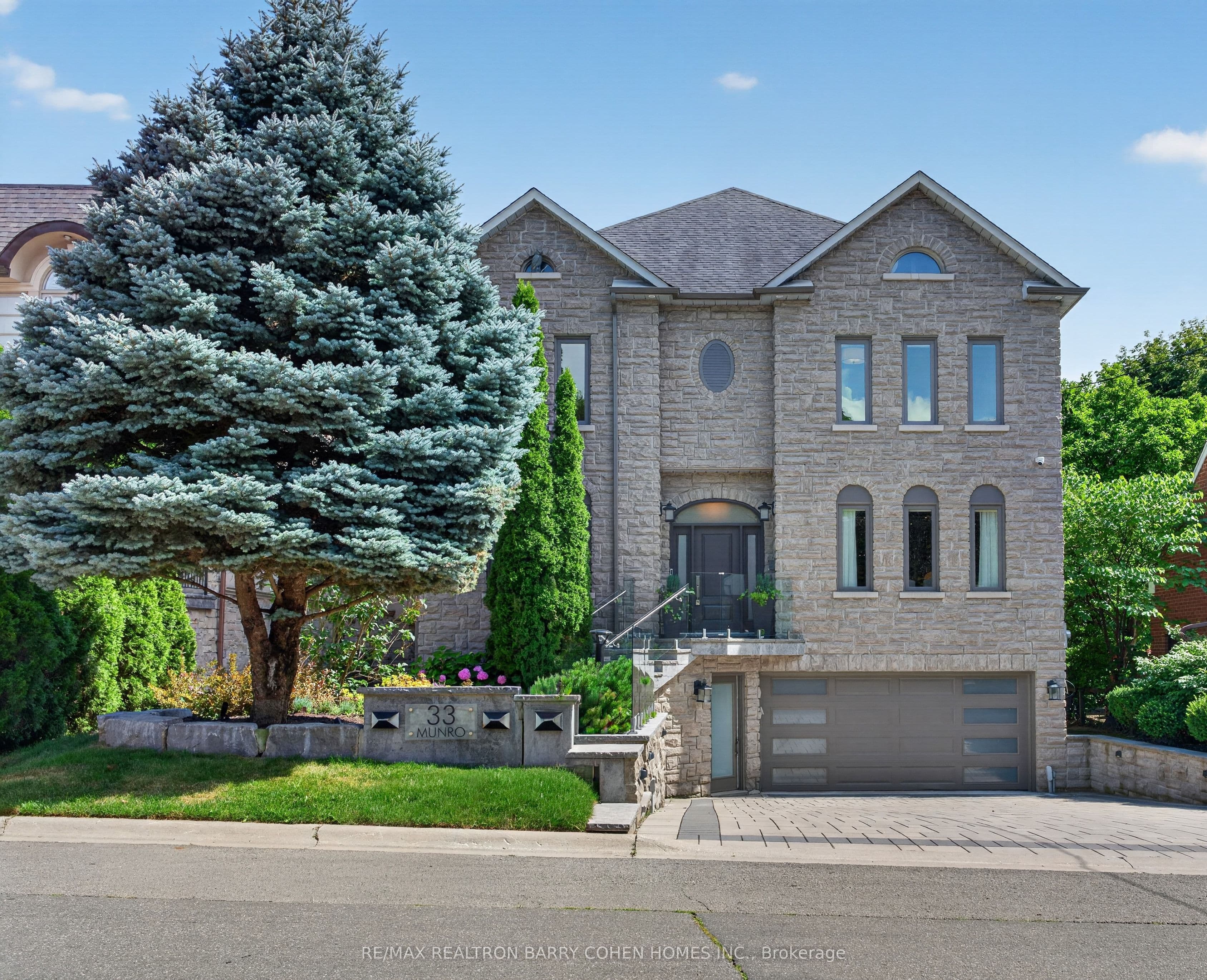33 Munro Boulevard photo 1