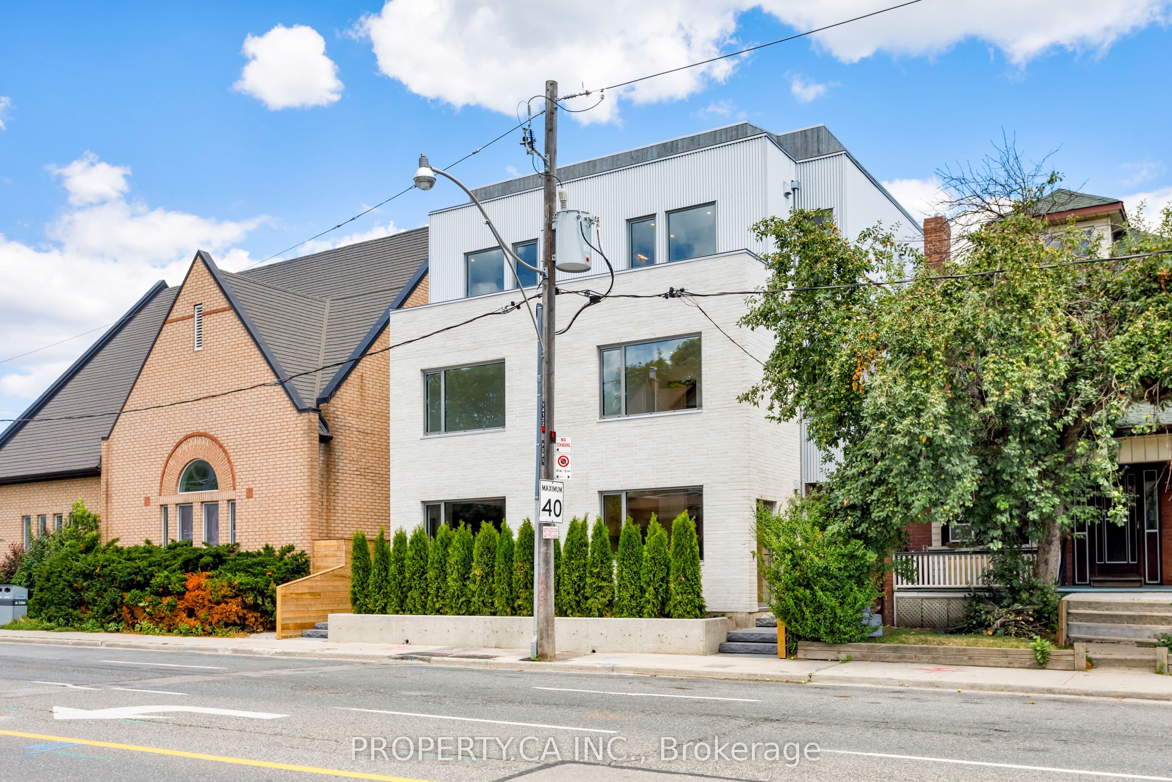 Unit Unit #3 301 Keele Street photo 1