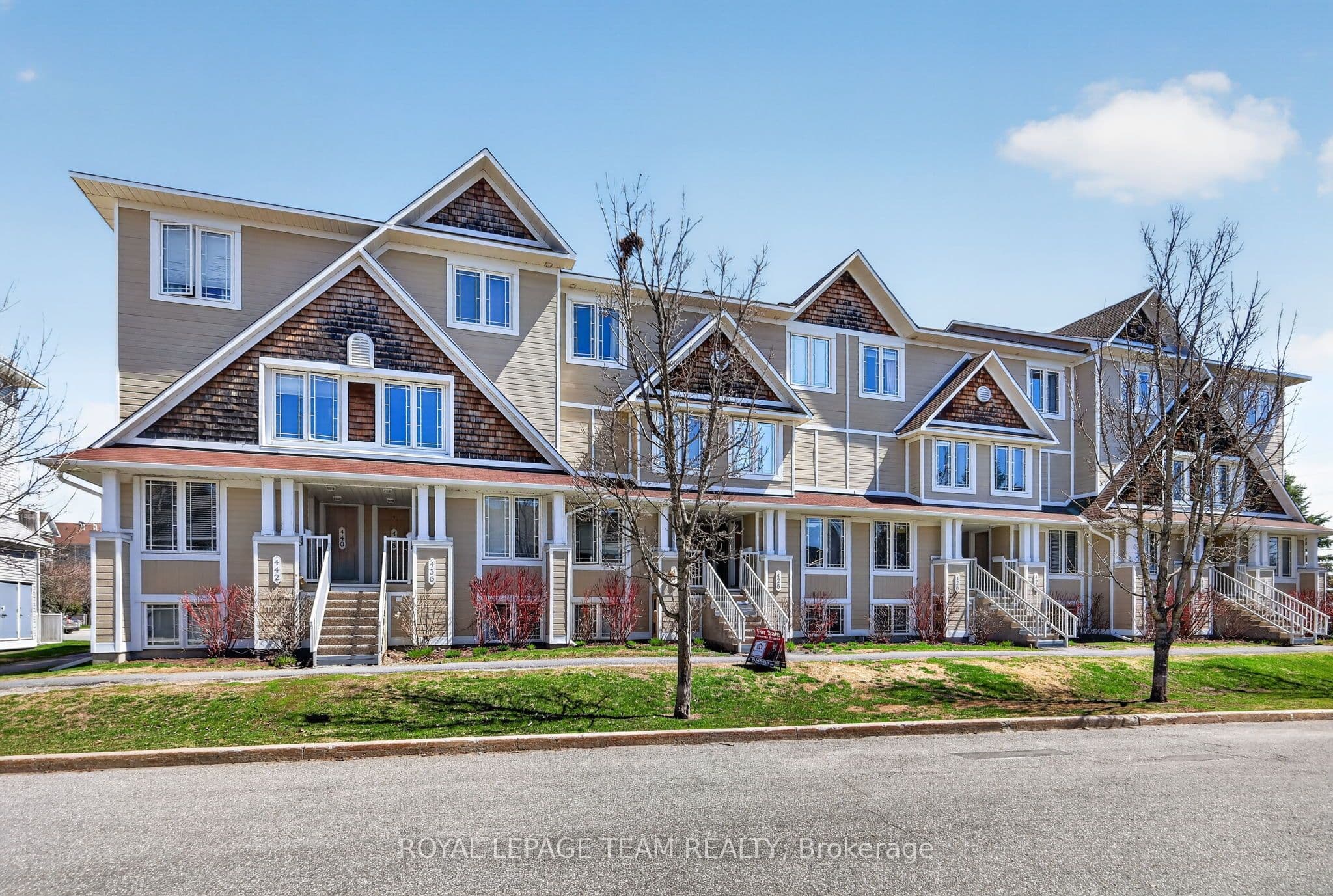 Unit 13 424 Hillsboro Private photo 1