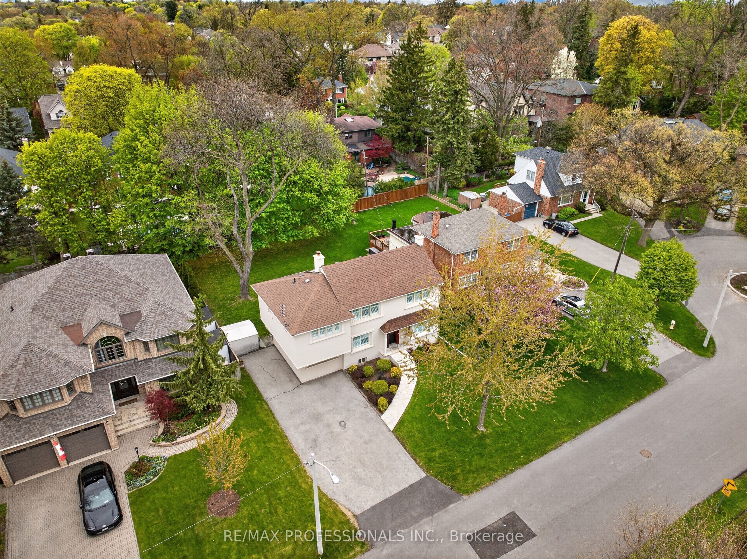 27 Nottingham Drive photo 1