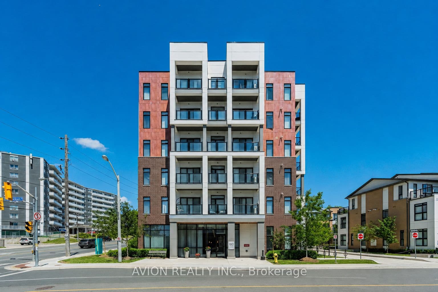 Unit 210 160 CANON JACKSON Drive photo 1