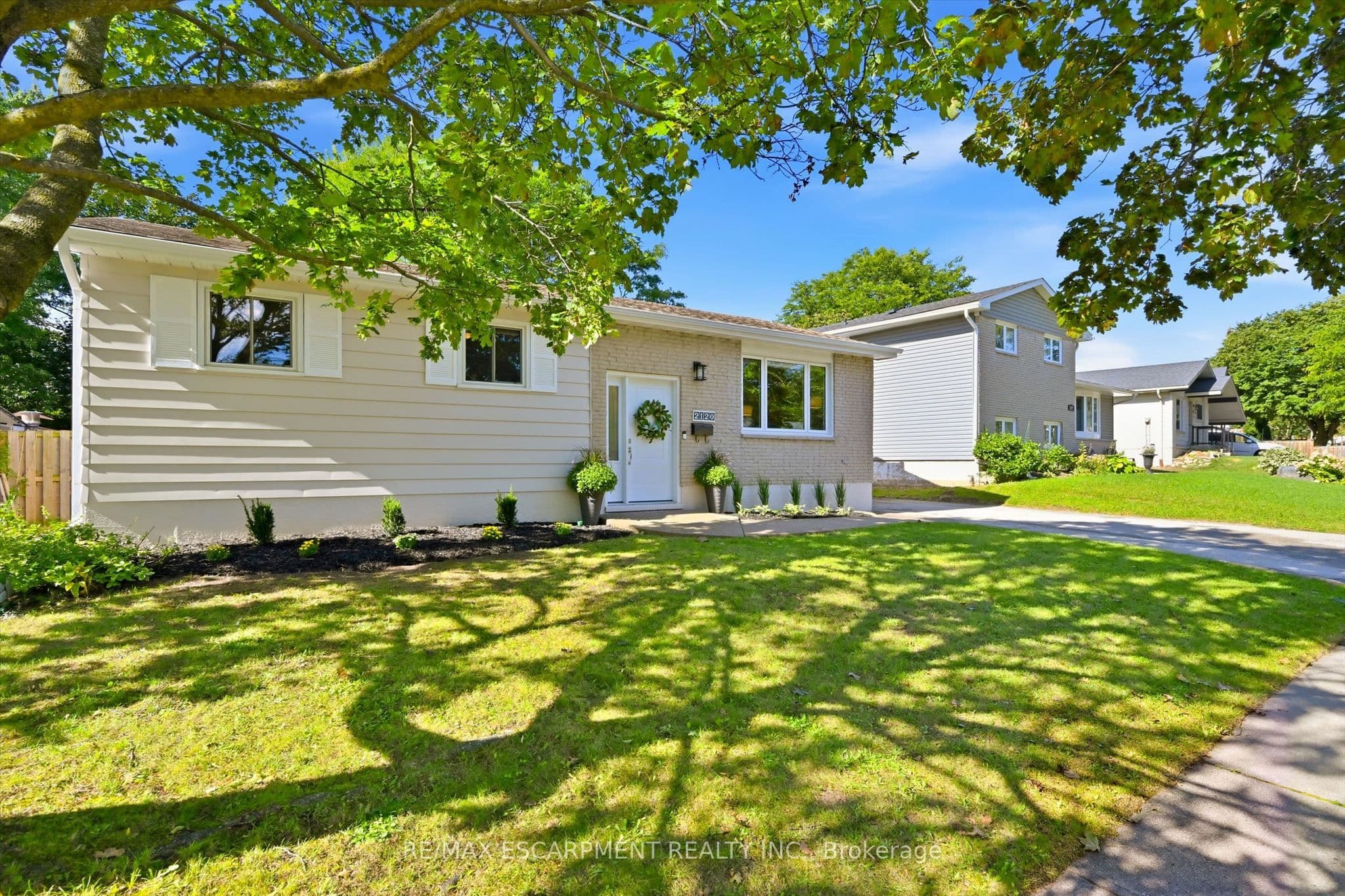 2120 Cavendish Drive photo 1