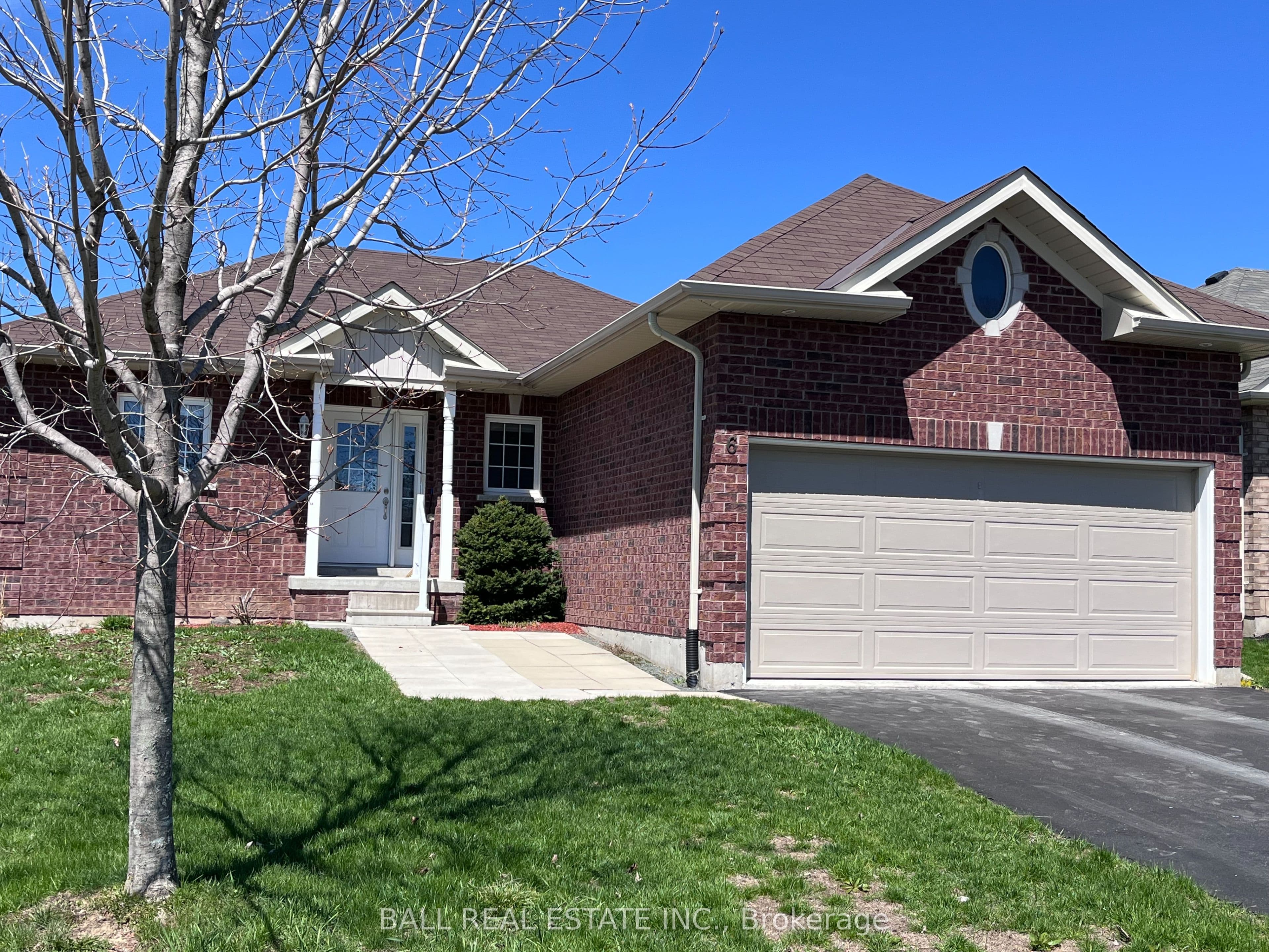 6 Maple Avenue photo 1